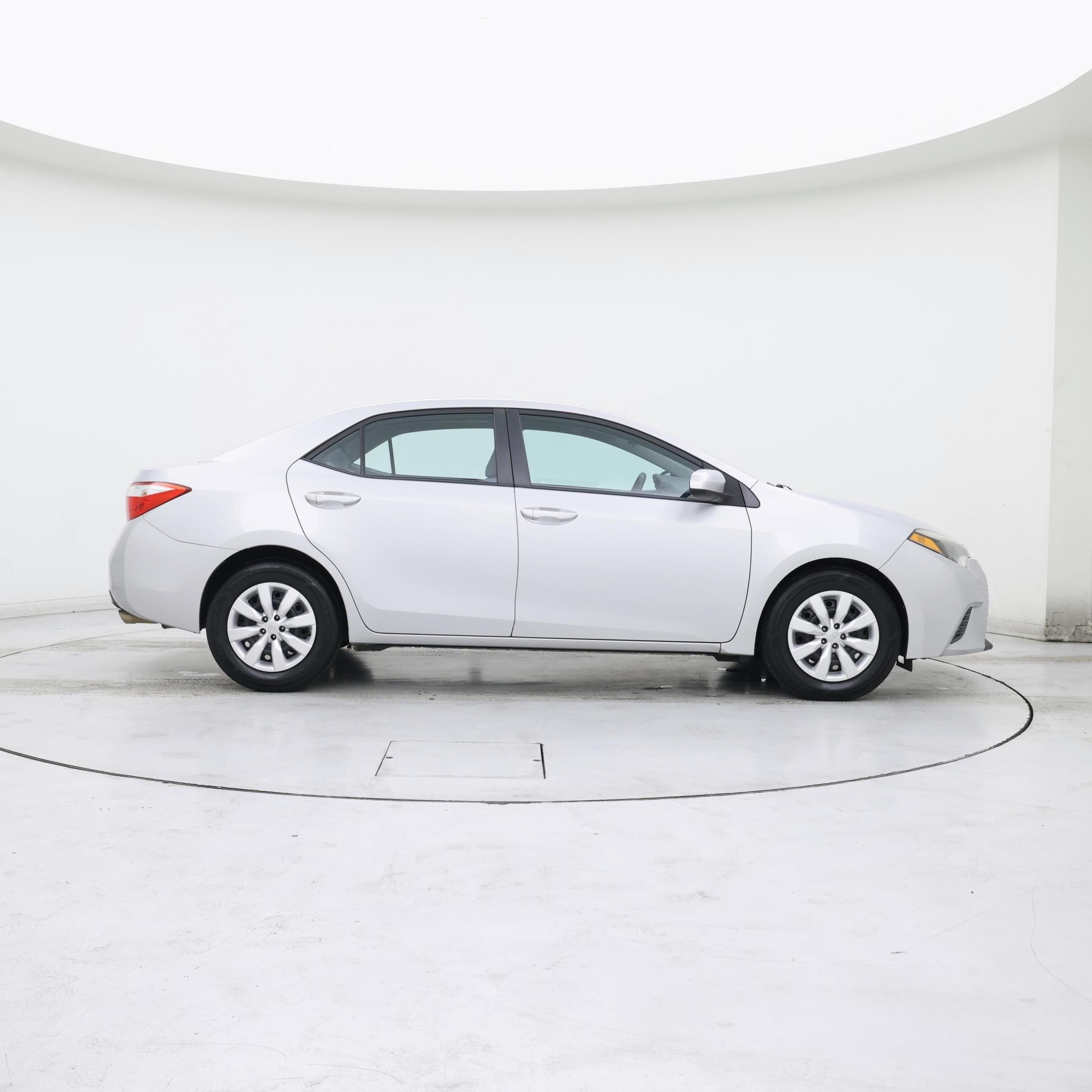 Thumbnail: 2015 Toyota Corolla - 7