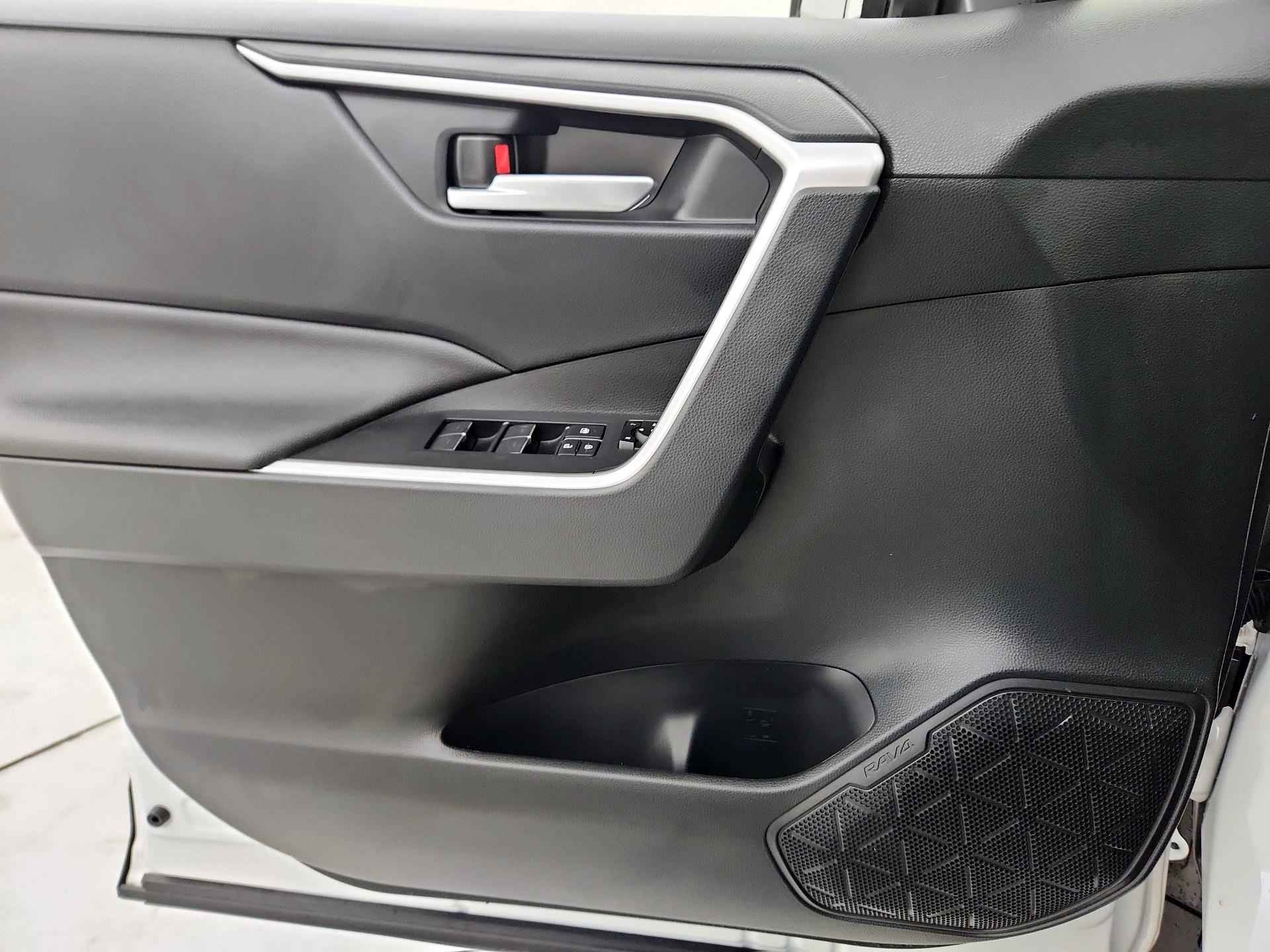 Thumbnail: 2024 Toyota RAV4 - 12