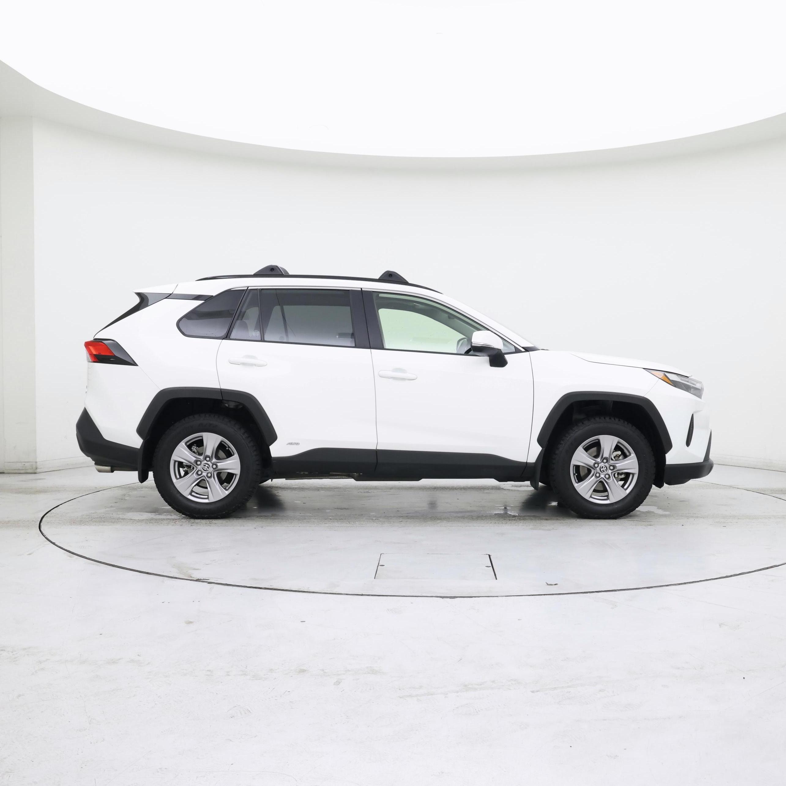 Thumbnail: 2024 Toyota RAV4 - 7