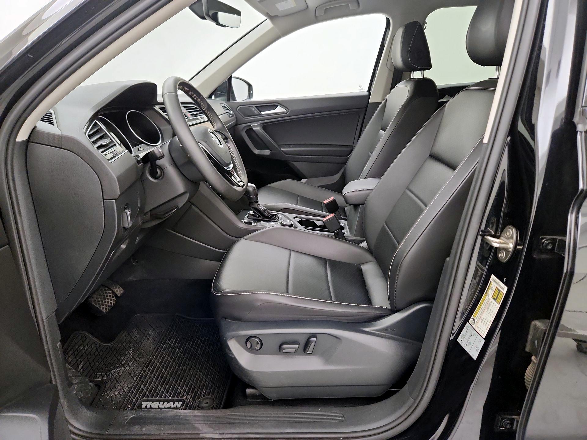 Thumbnail: 2021 Volkswagen Tiguan - 11