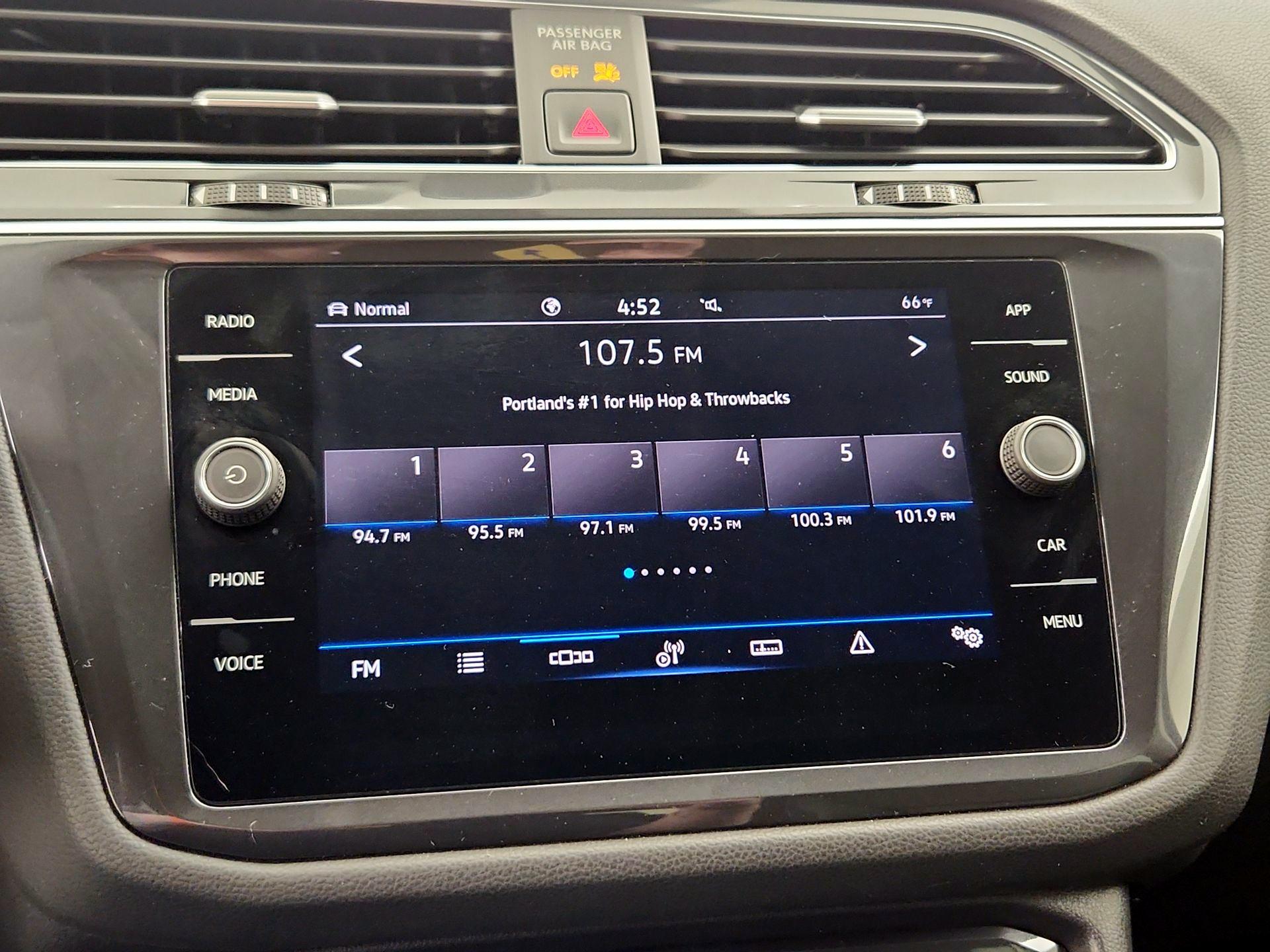 Thumbnail: 2021 Volkswagen Tiguan - 15