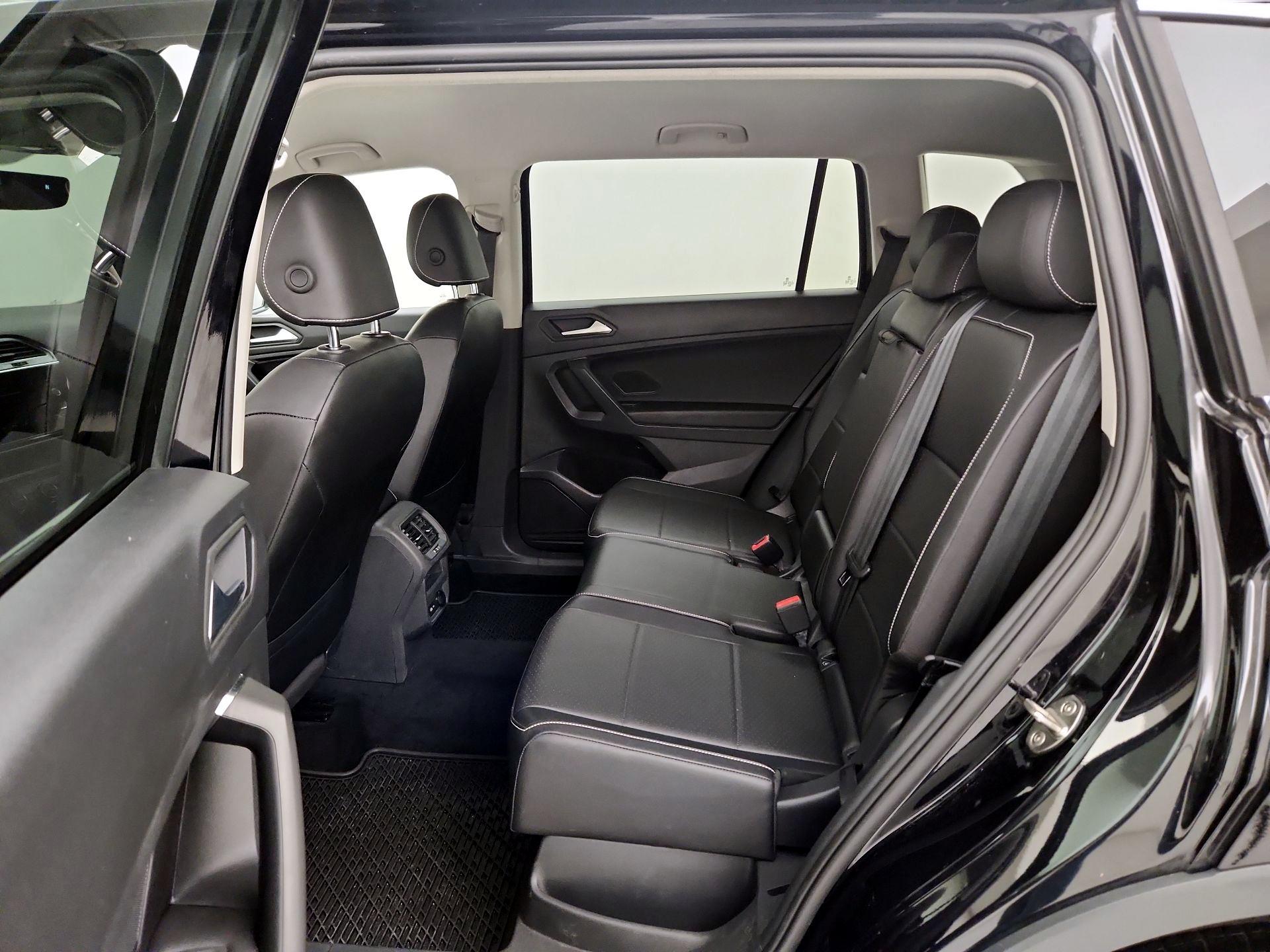 Thumbnail: 2021 Volkswagen Tiguan - 19
