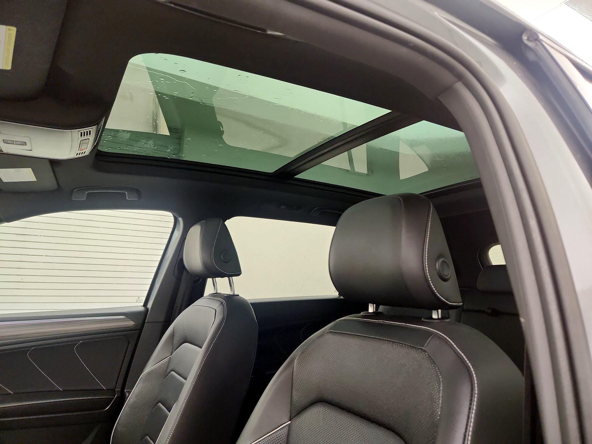 Thumbnail: 2022 Volkswagen Tiguan - 18