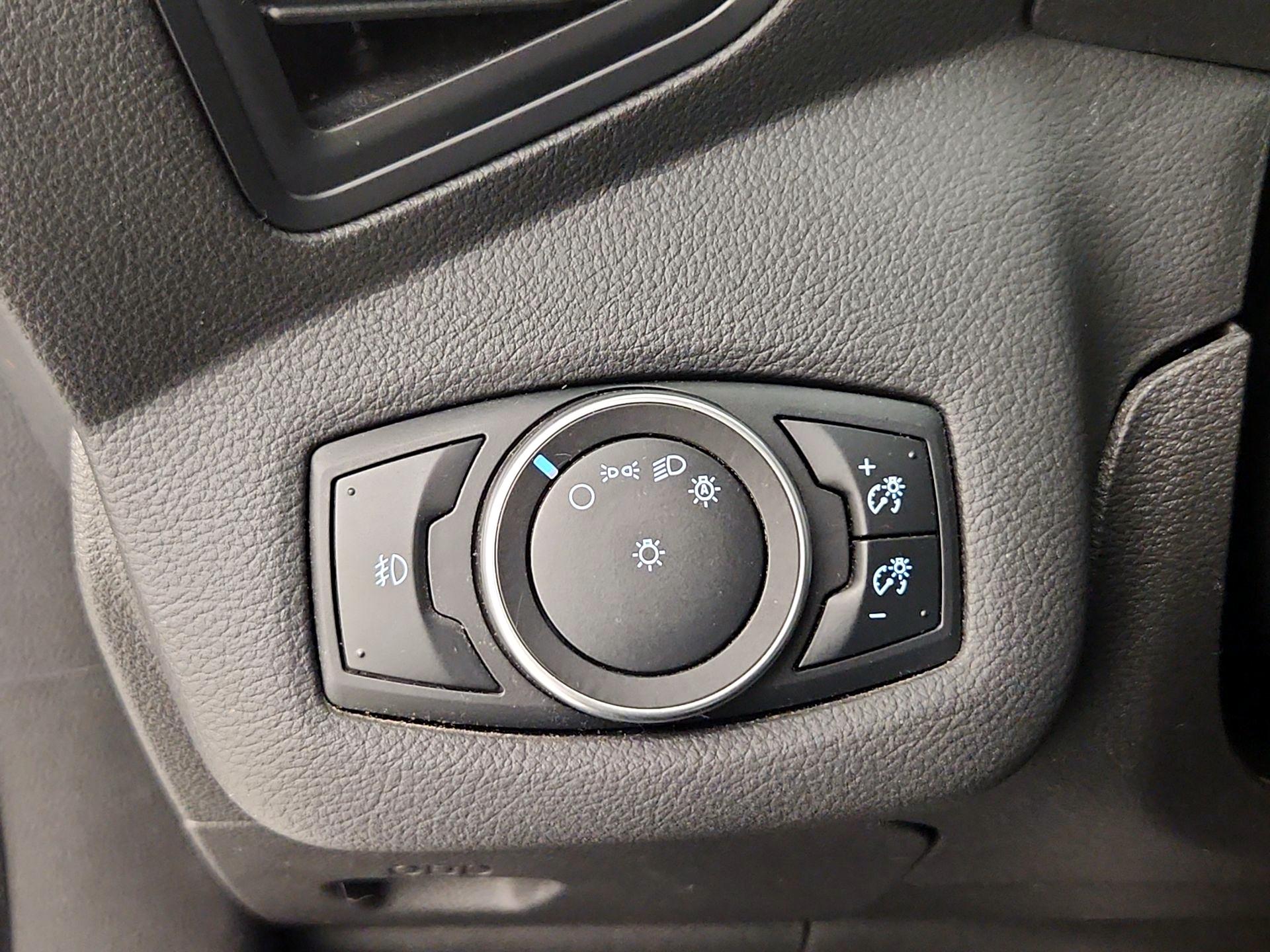 Thumbnail: 2016 Ford C-Max - 13