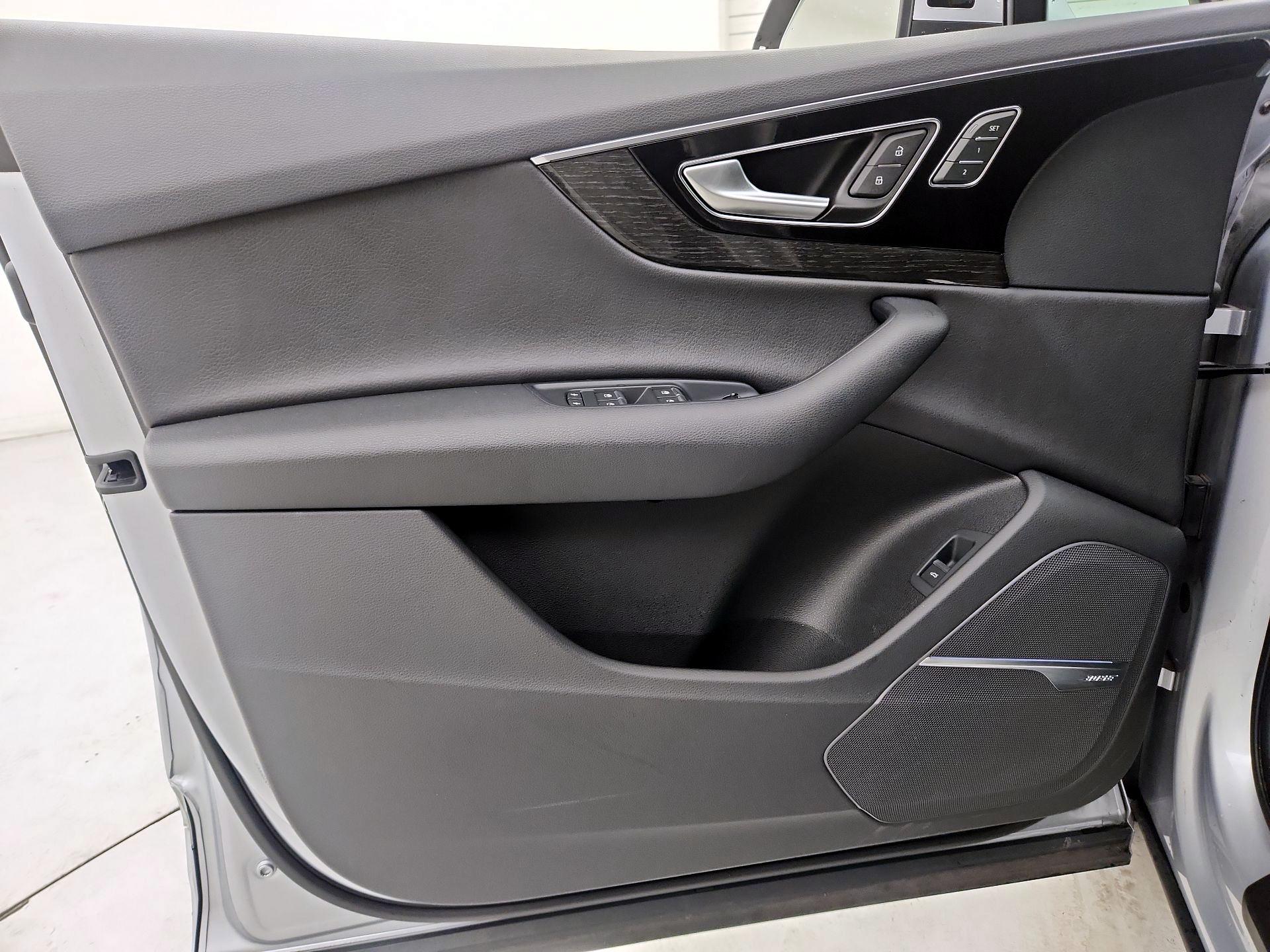 Thumbnail: 2019 Audi Q7 - 12
