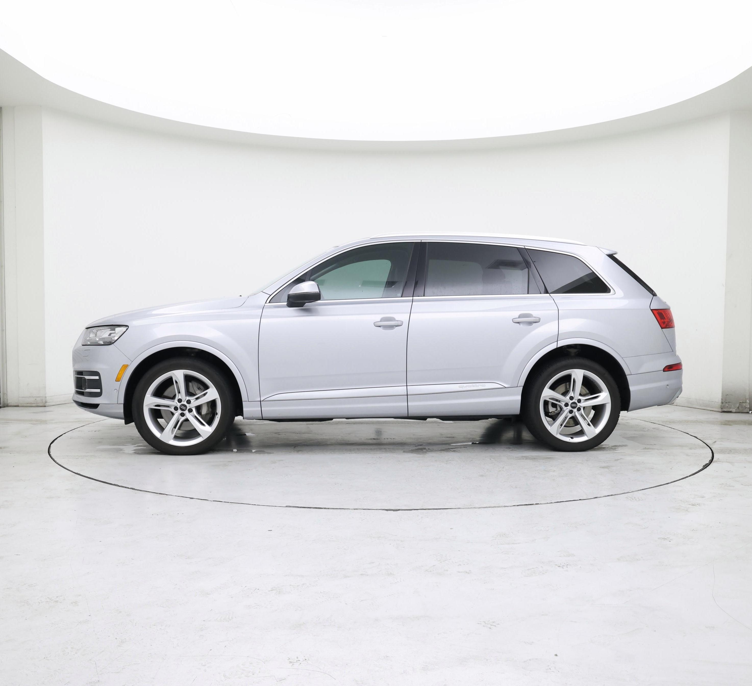 Thumbnail: 2019 Audi Q7 - 3
