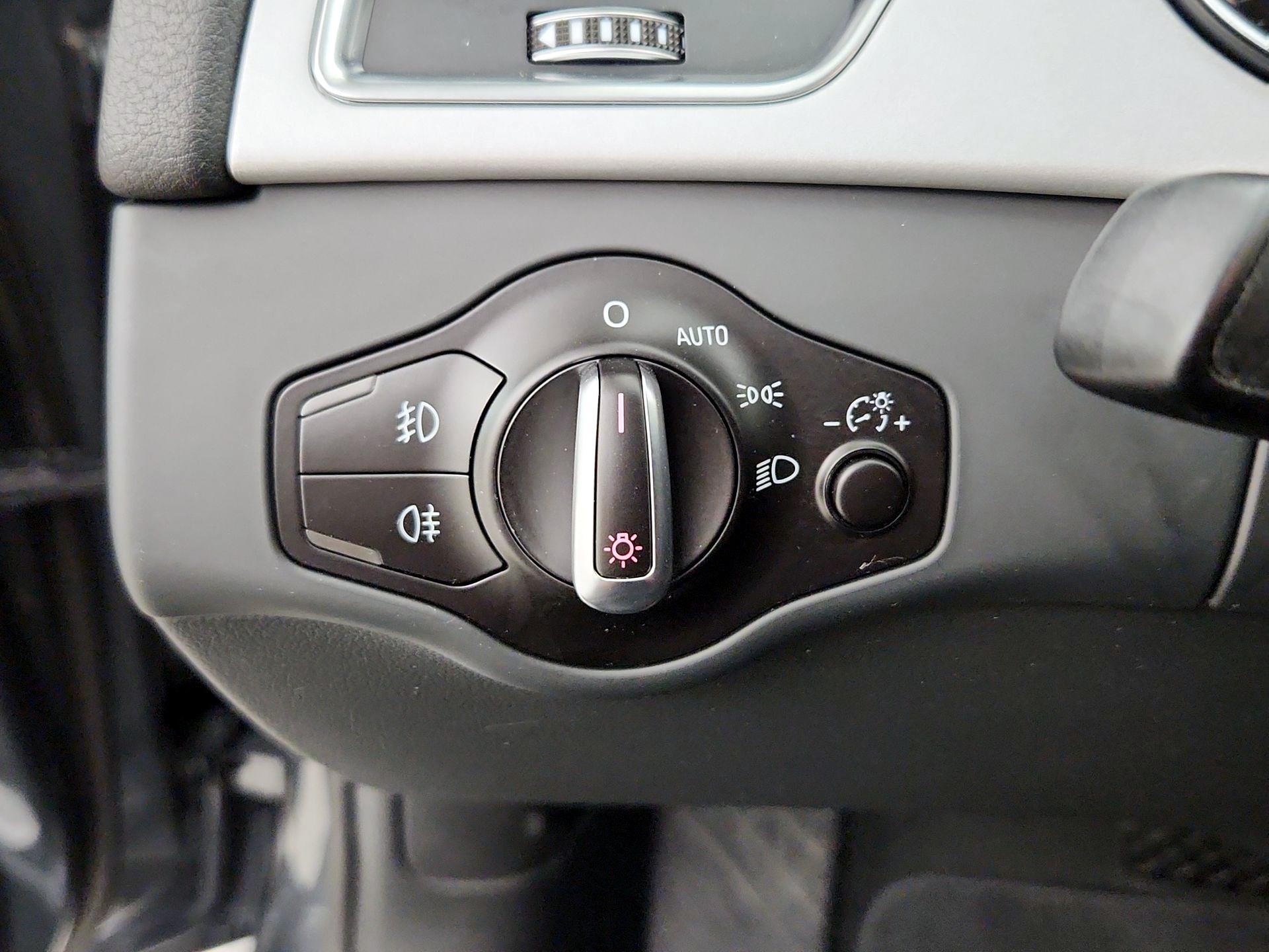 Thumbnail: 2016 Audi A4 - 13