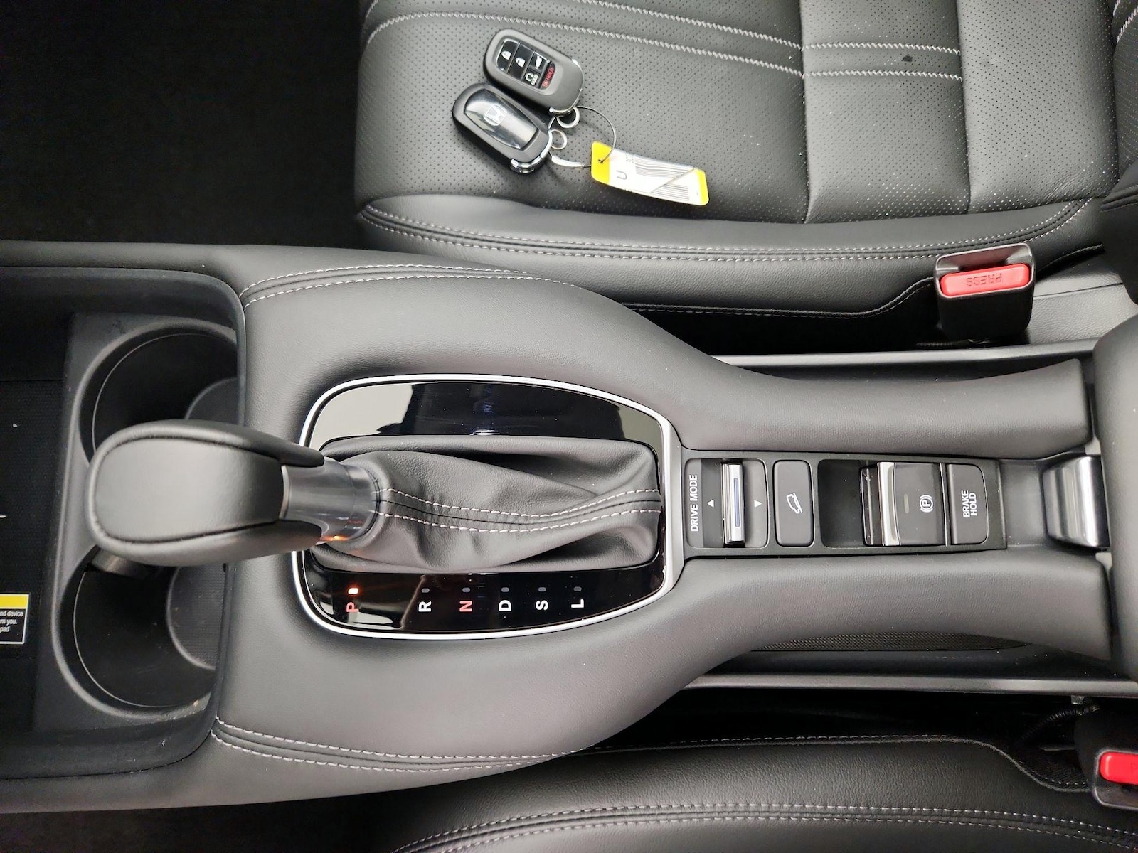 2025 Honda HR-V EX-L - Photo 18