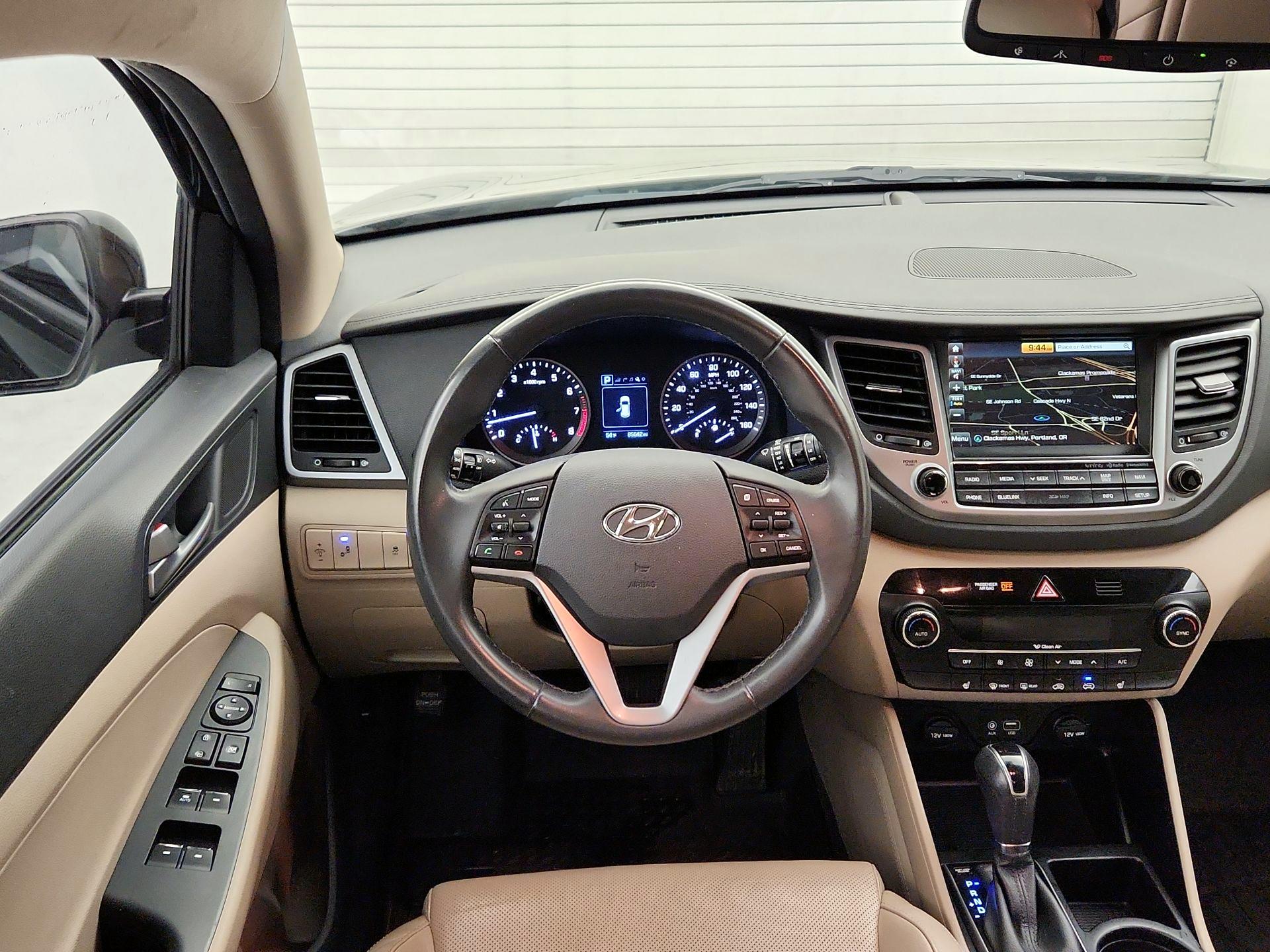 Thumbnail: 2017 Hyundai Tucson - 10