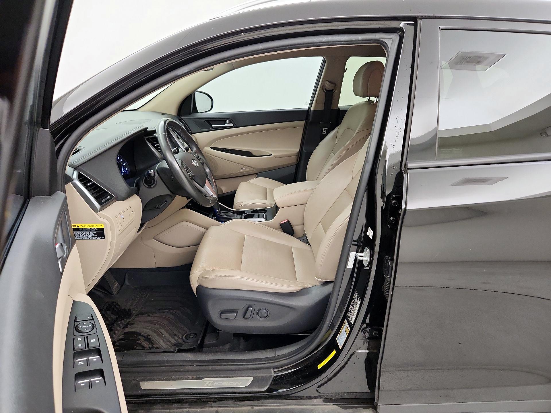 Thumbnail: 2017 Hyundai Tucson - 11