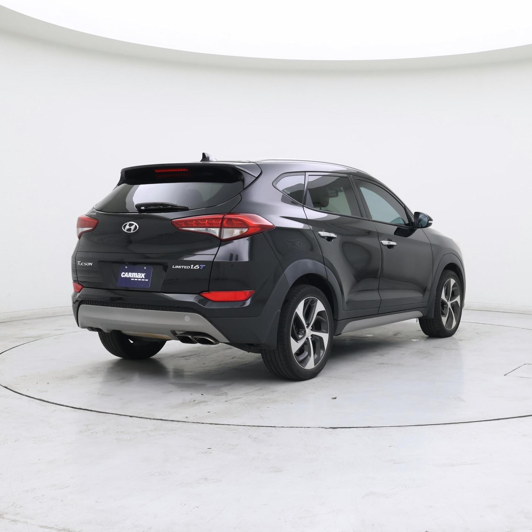Thumbnail: 2017 Hyundai Tucson - 8
