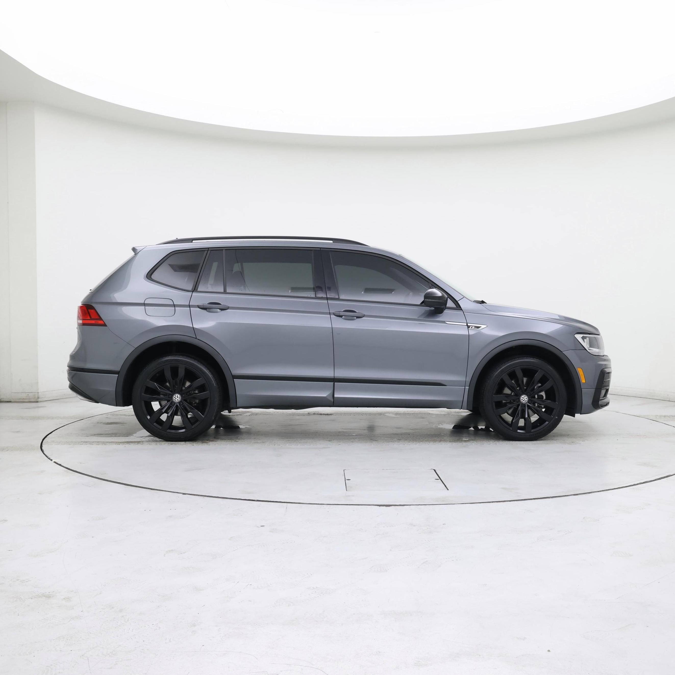 Thumbnail: 2021 Volkswagen Tiguan - 7