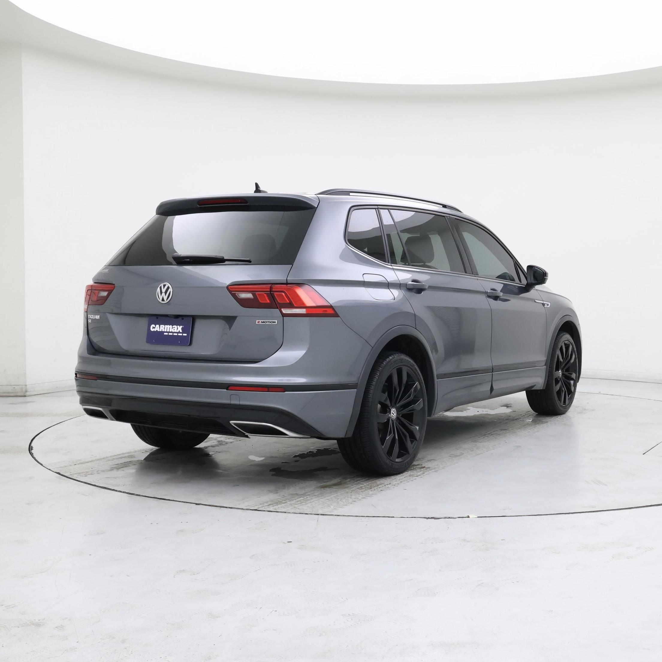 Thumbnail: 2021 Volkswagen Tiguan - 8