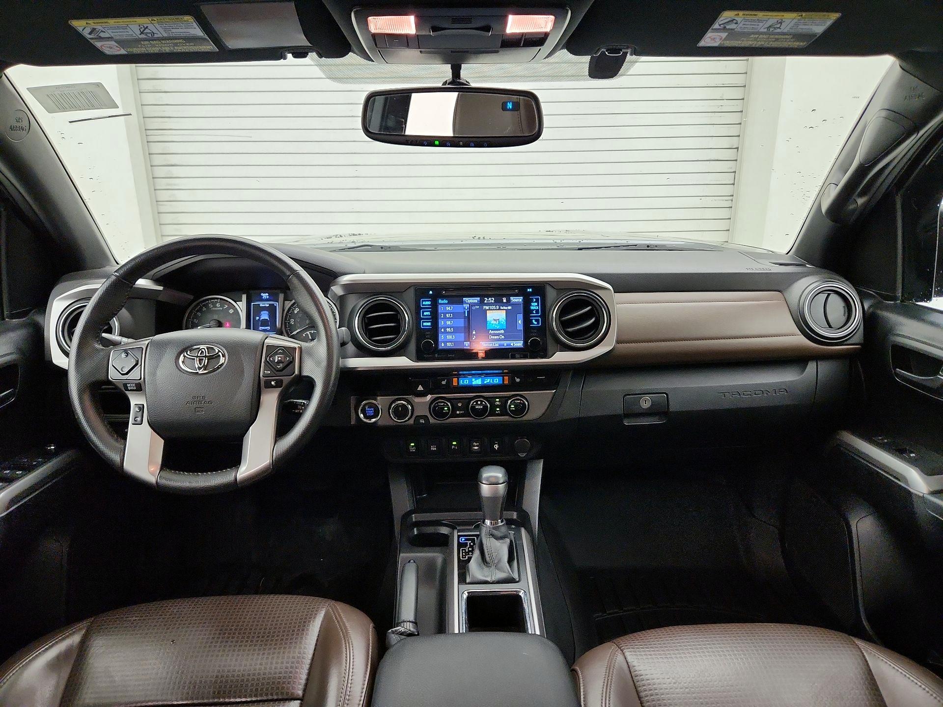 Thumbnail: 2017 Toyota Tacoma - 9