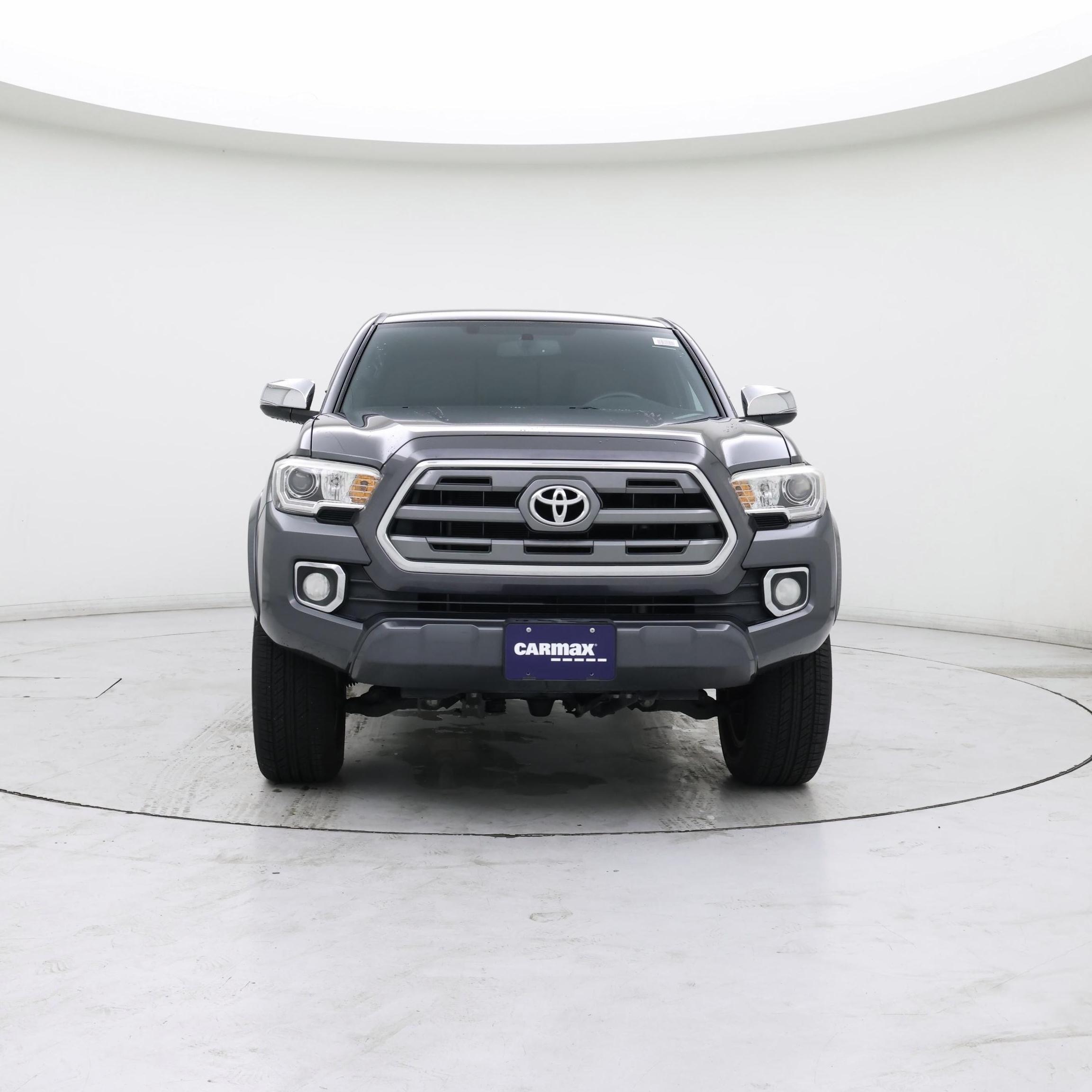 Thumbnail: 2017 Toyota Tacoma - 5