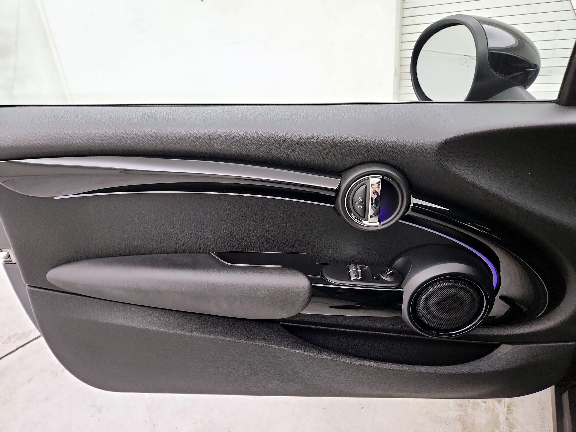 Thumbnail: 2016 MINI Cooper Hardtop - 12