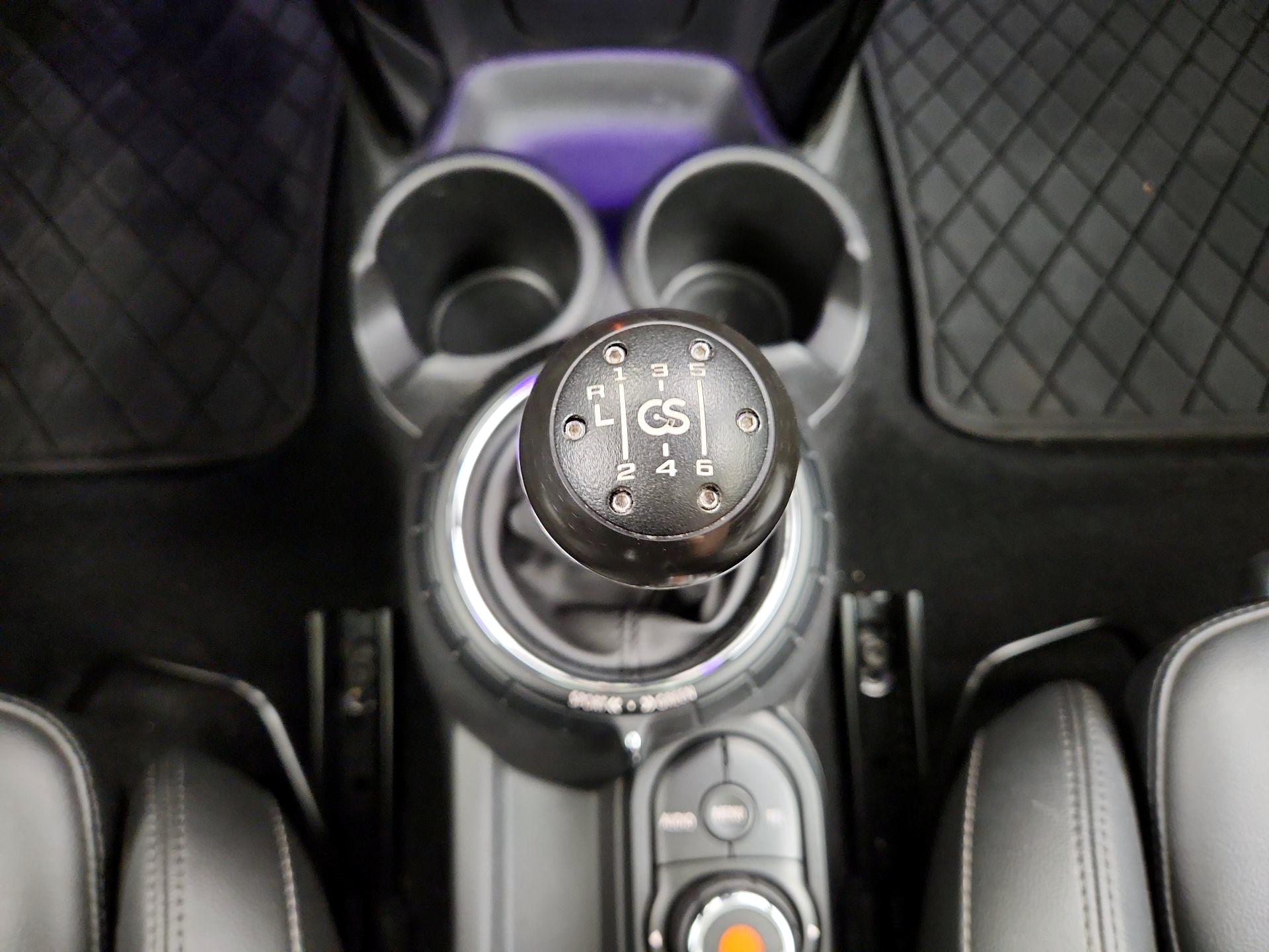 Thumbnail: 2016 MINI Cooper Hardtop - 16