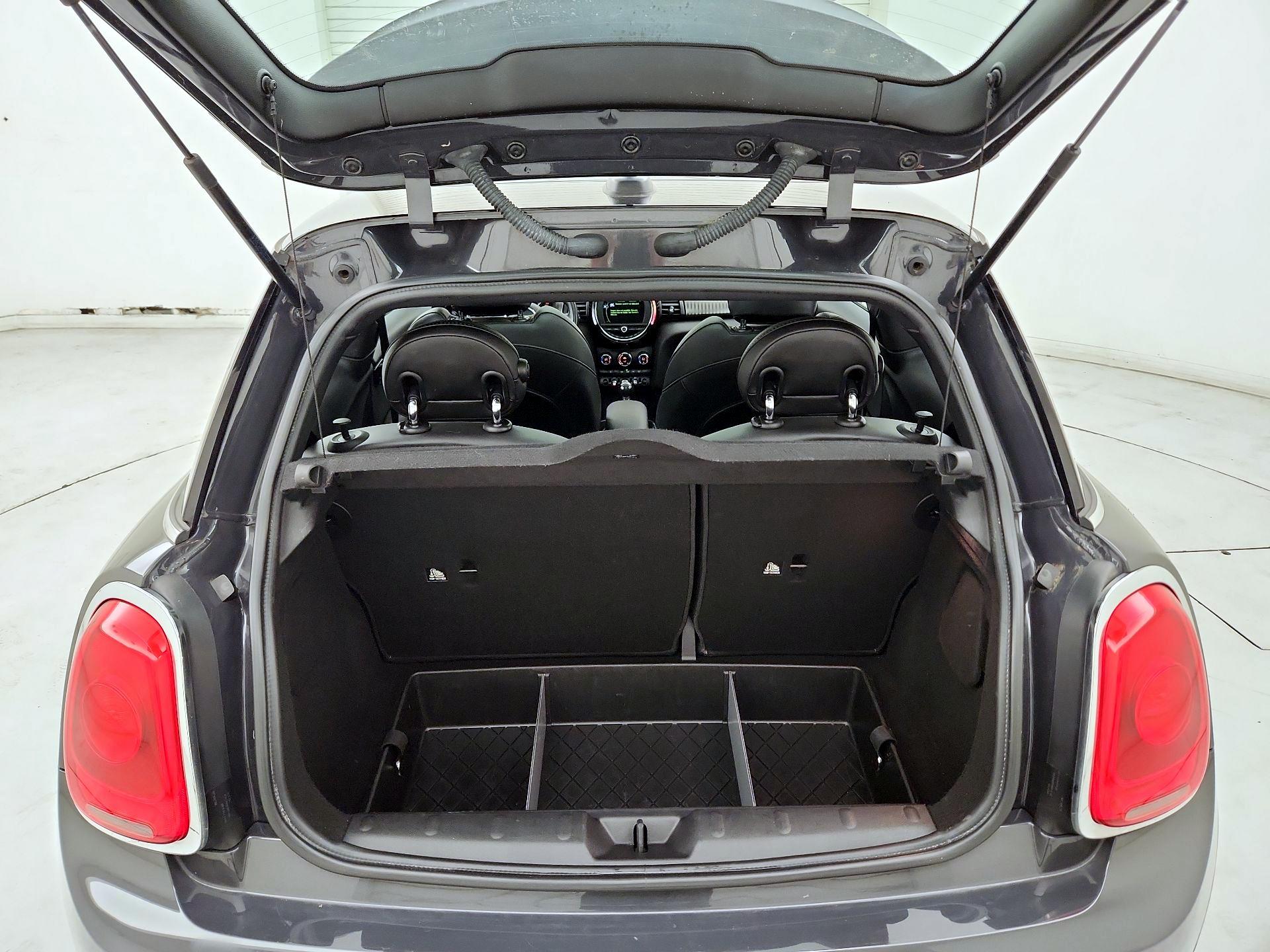 Thumbnail: 2016 MINI Cooper Hardtop - 20