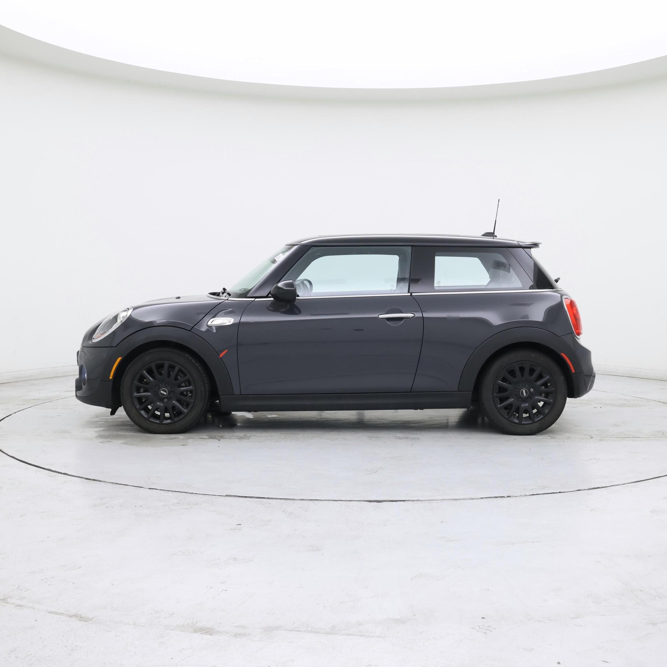 Thumbnail: 2016 MINI Cooper Hardtop - 3