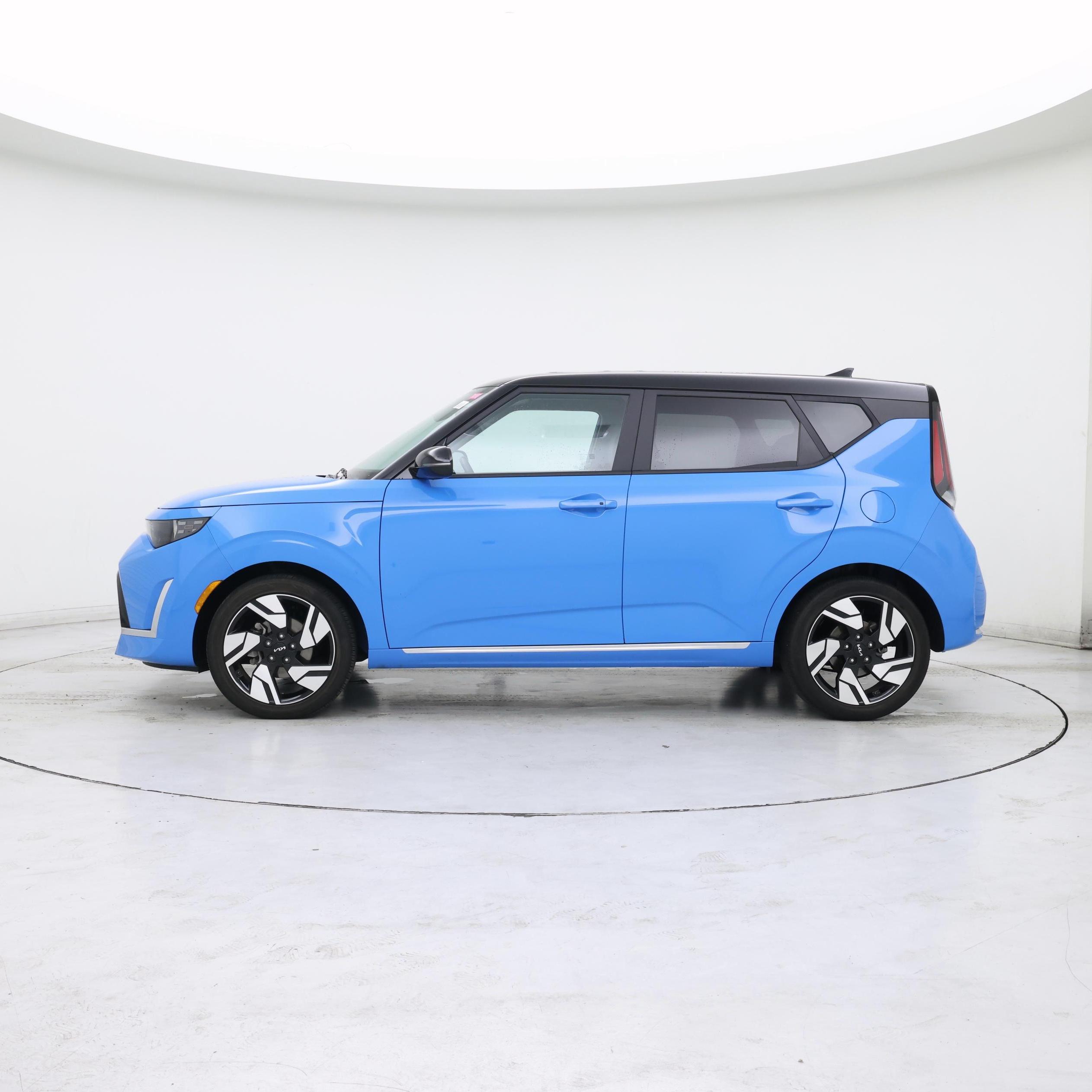 Thumbnail: 2023 Kia Soul - 3