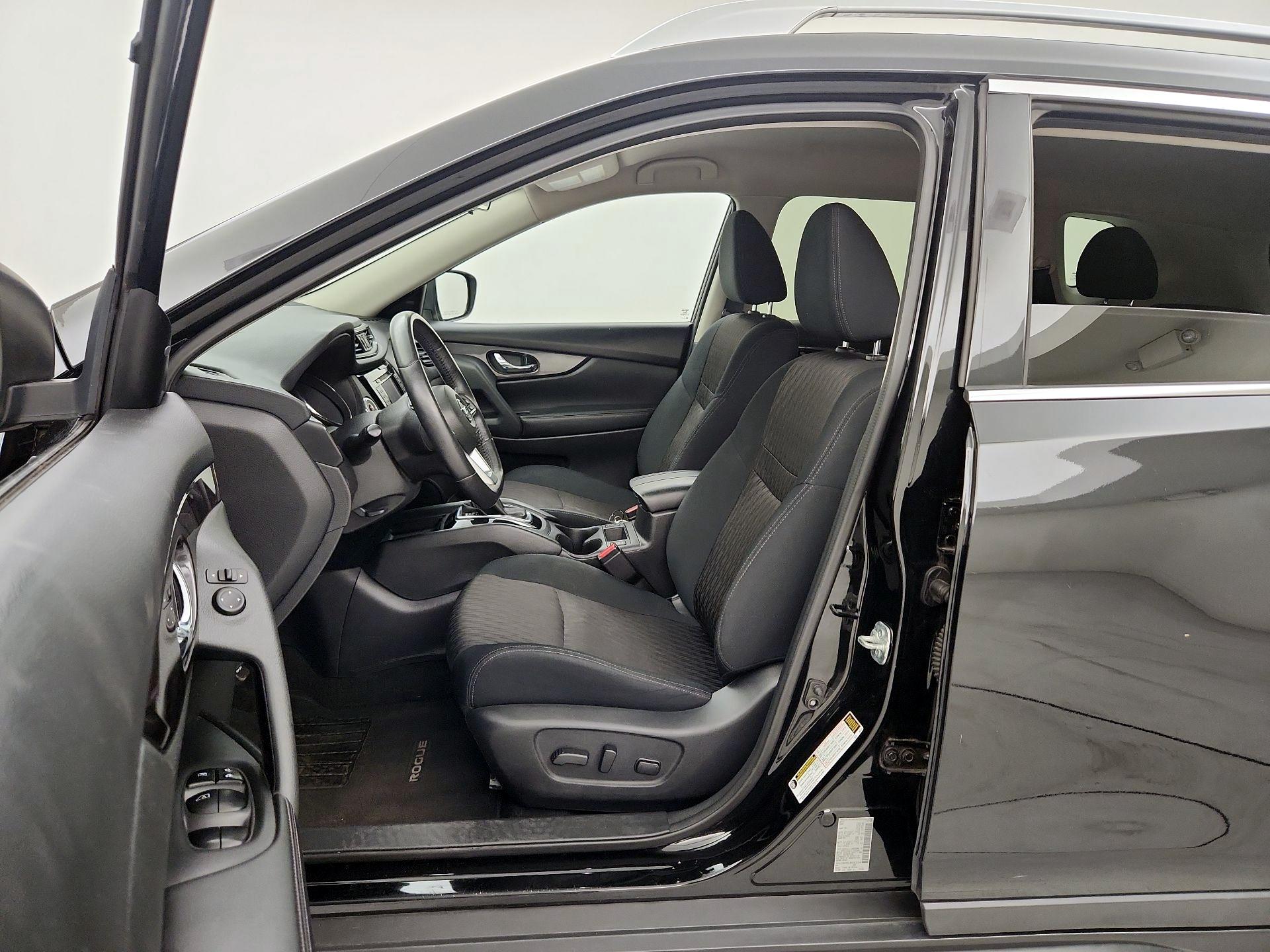 Thumbnail: 2018 Nissan Rogue - 11