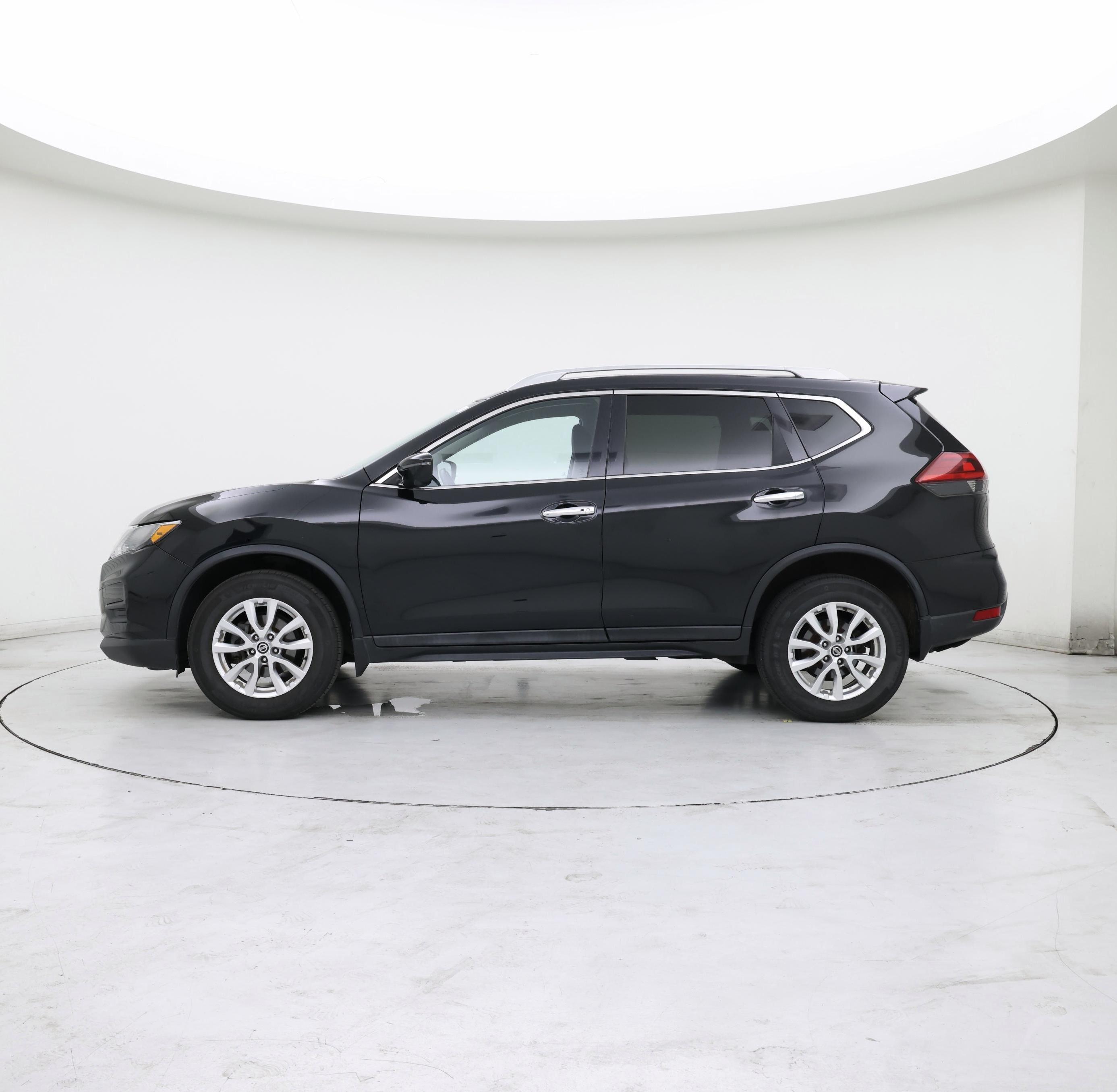Thumbnail: 2018 Nissan Rogue - 3