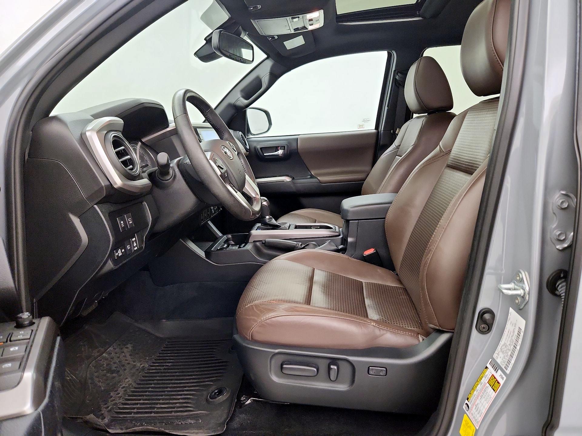 Thumbnail: 2021 Toyota Tacoma - 11