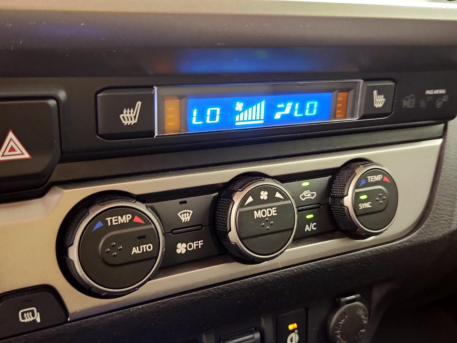 Thumbnail: 2021 Toyota Tacoma - 17