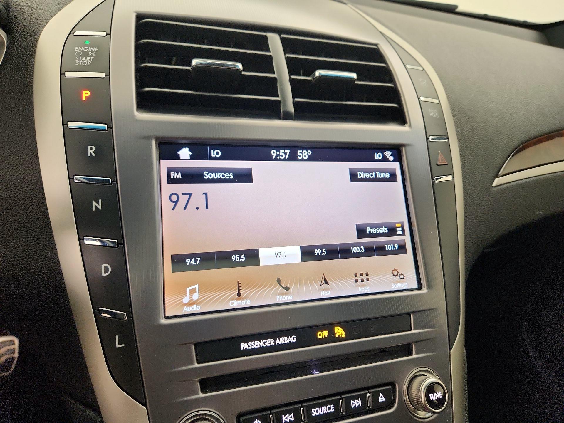 Thumbnail: 2019 Lincoln MKZ - 16