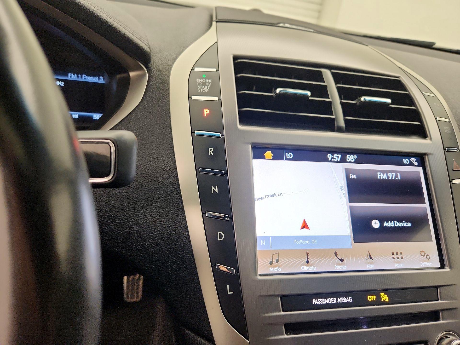 Thumbnail: 2019 Lincoln MKZ - 18