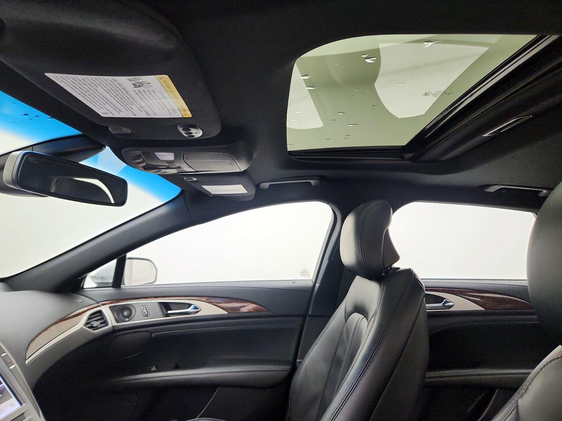 Thumbnail: 2019 Lincoln MKZ - 20