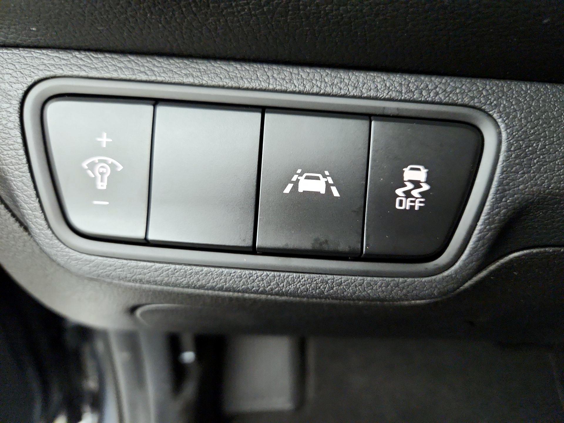 Thumbnail: 2019 Kia Forte - 13