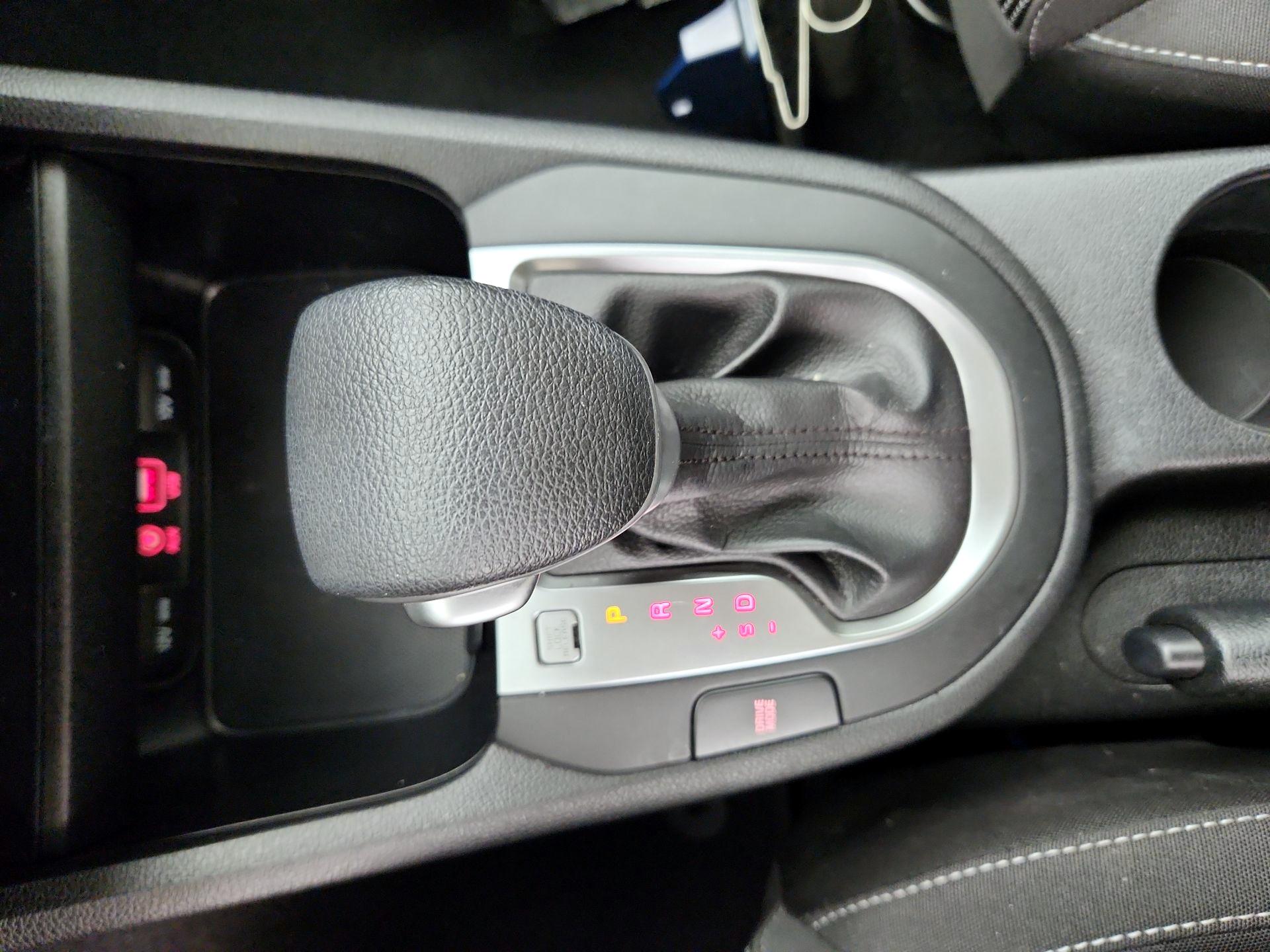Thumbnail: 2019 Kia Forte - 17