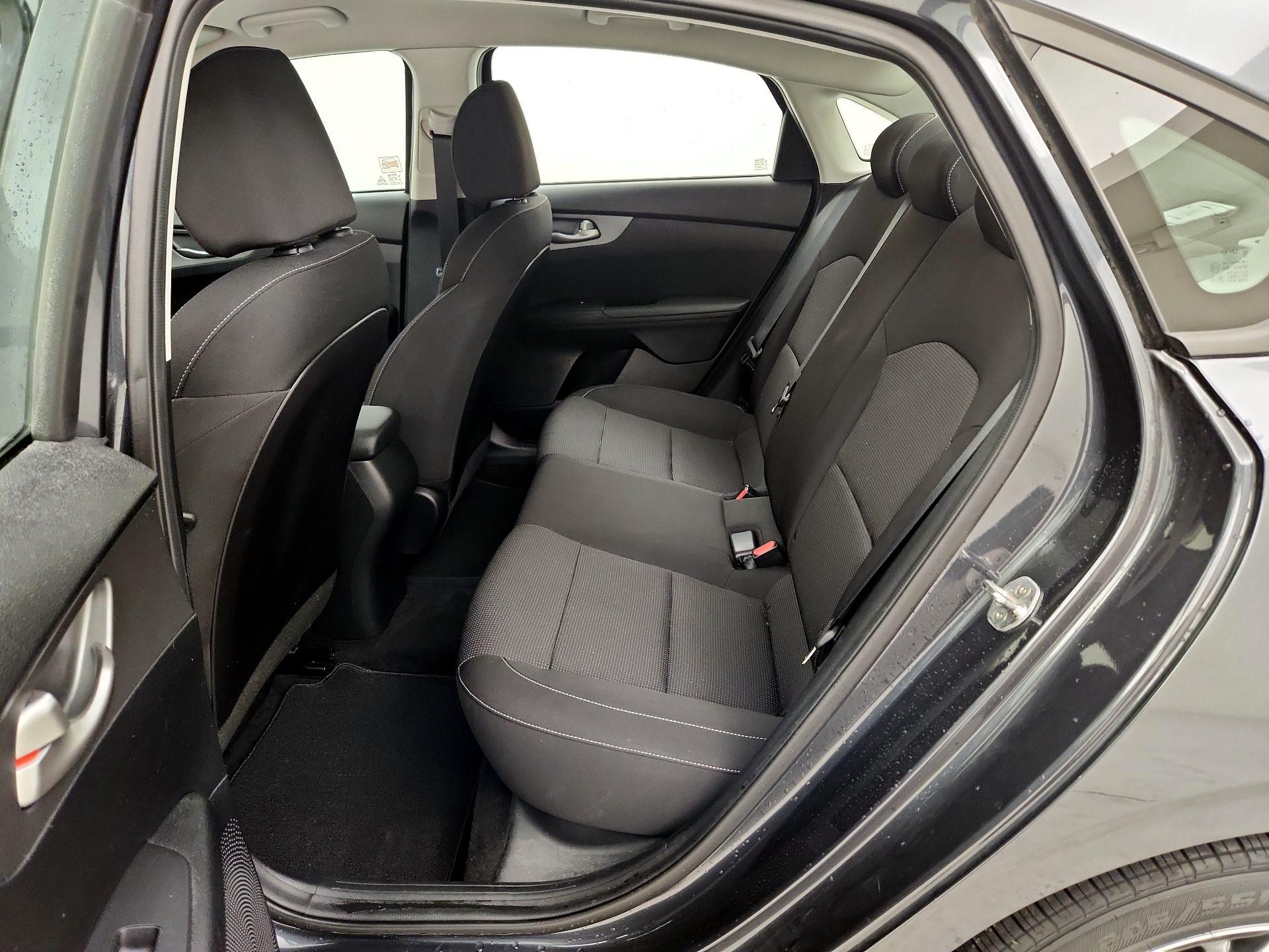 Thumbnail: 2019 Kia Forte - 19