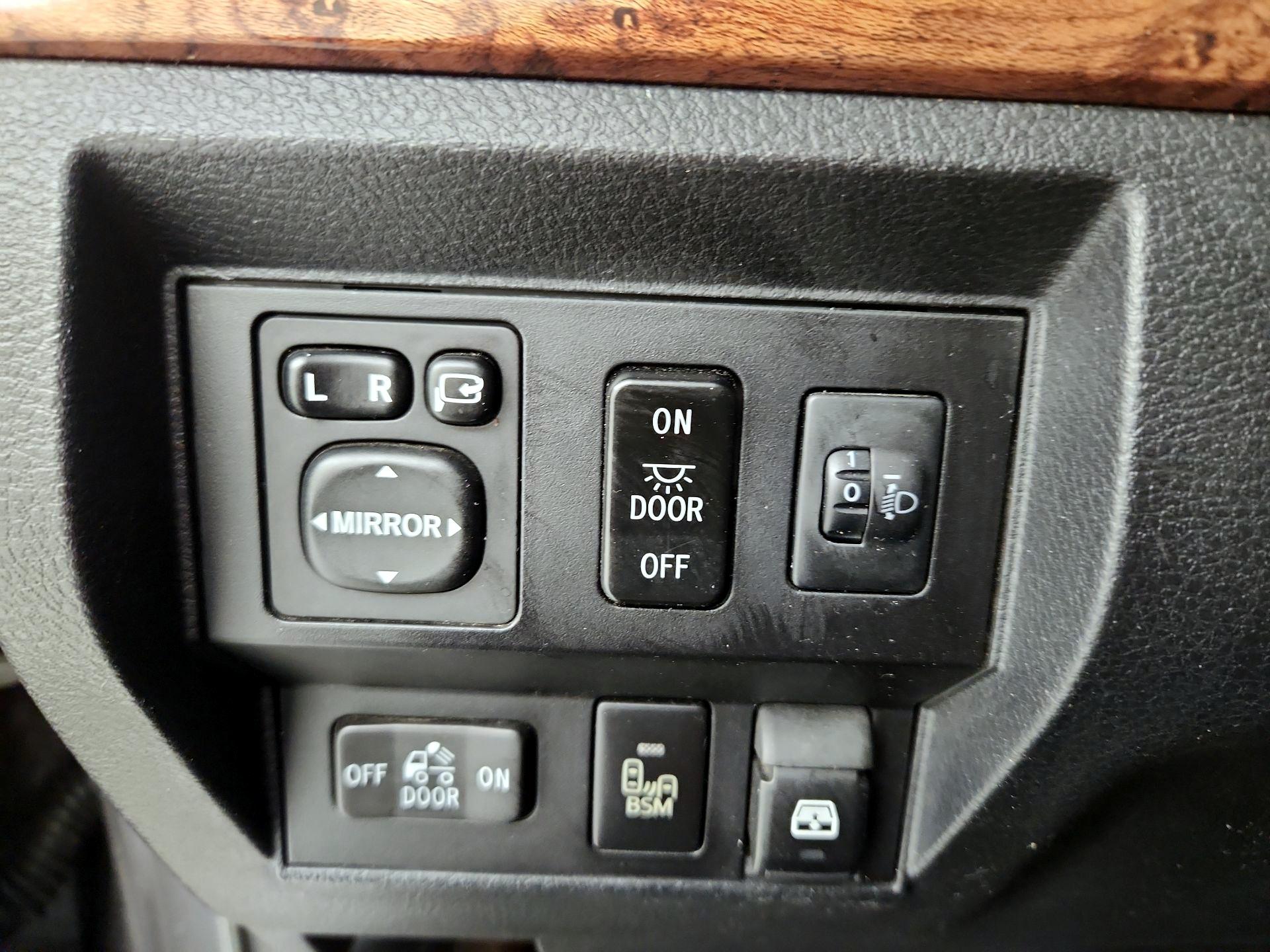 Thumbnail: 2016 Toyota Tundra - 13