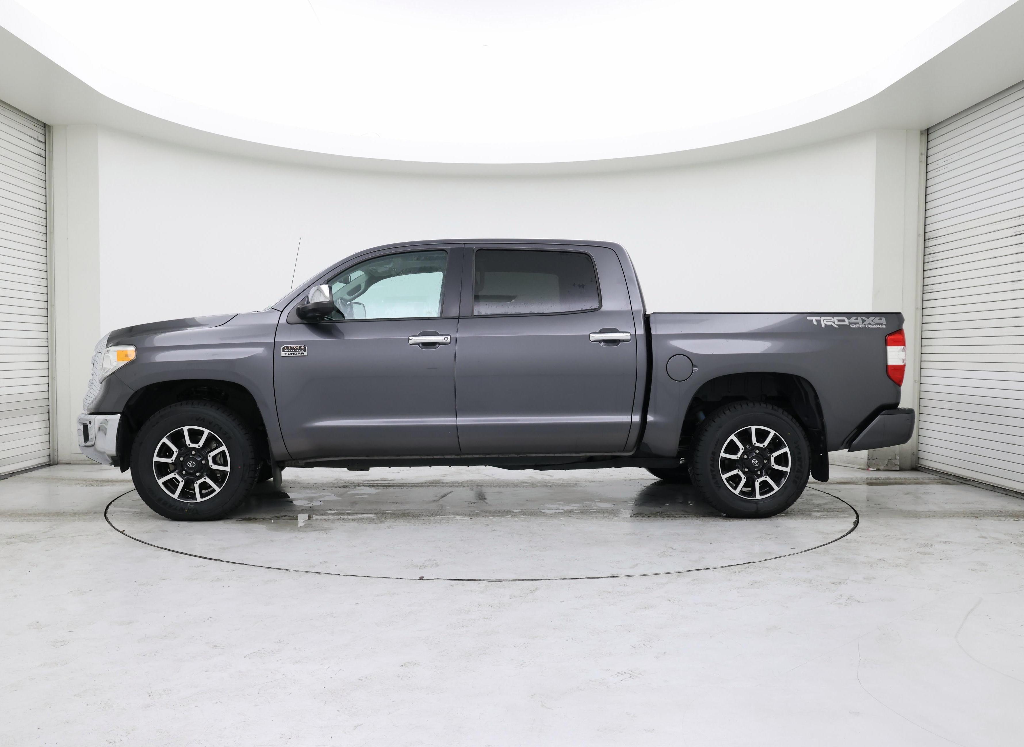 Thumbnail: 2016 Toyota Tundra - 3