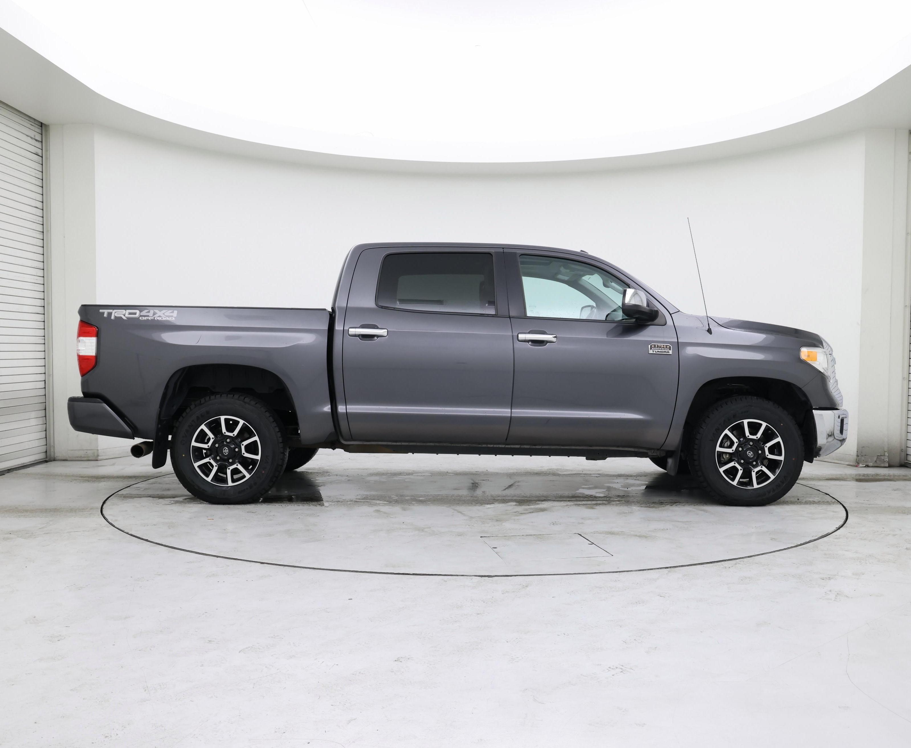 Thumbnail: 2016 Toyota Tundra - 7
