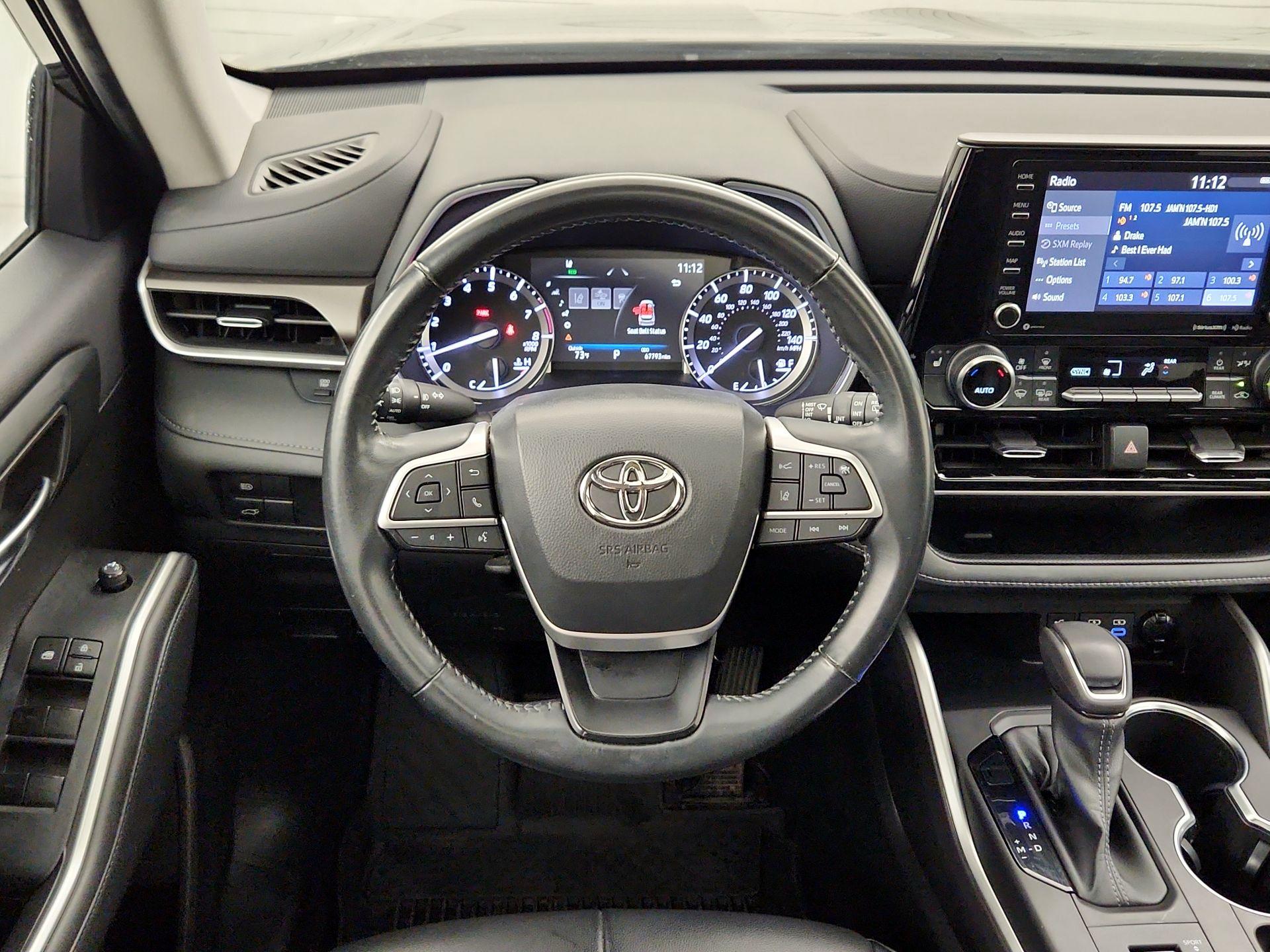 Thumbnail: 2022 Toyota Highlander - 10