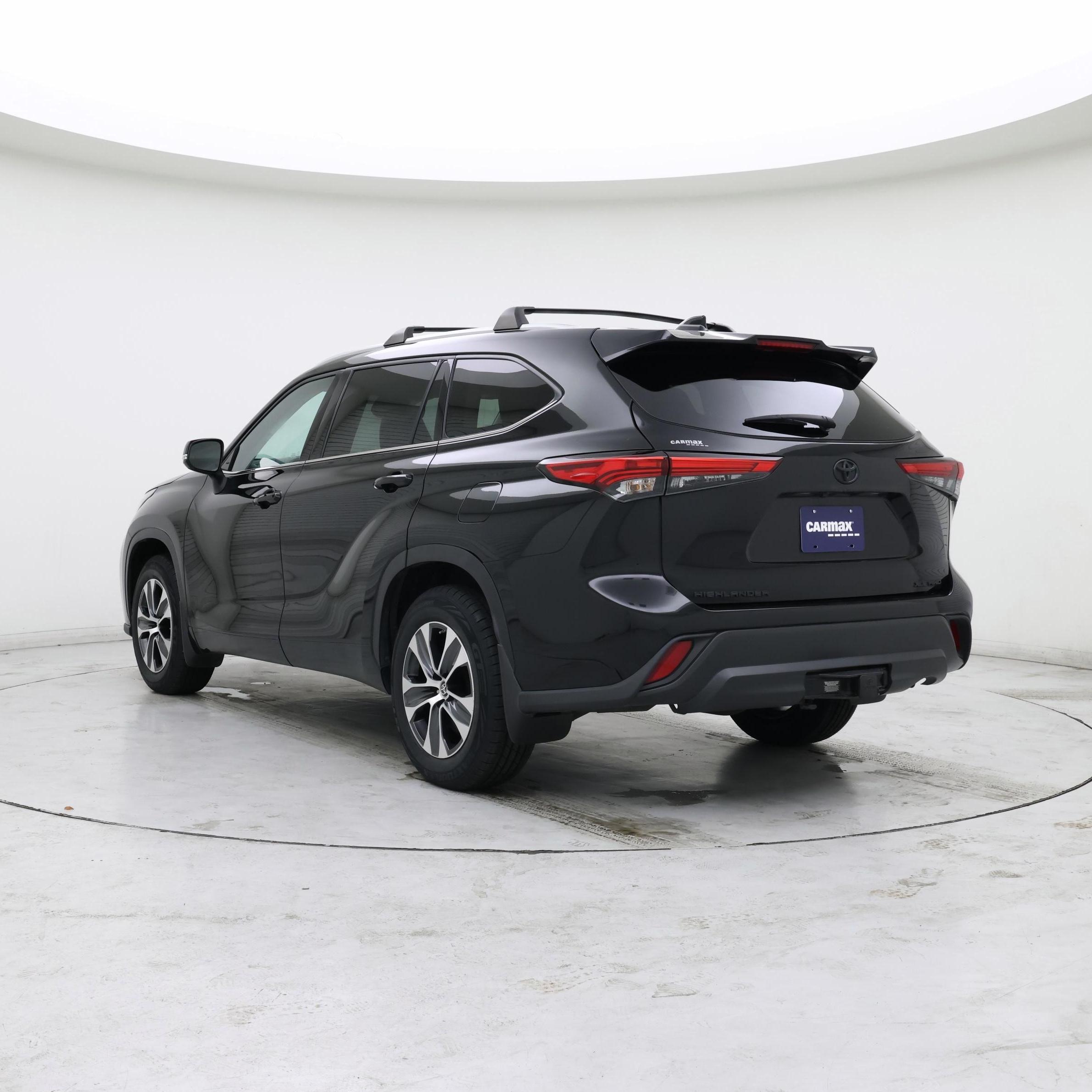 Thumbnail: 2022 Toyota Highlander - 2