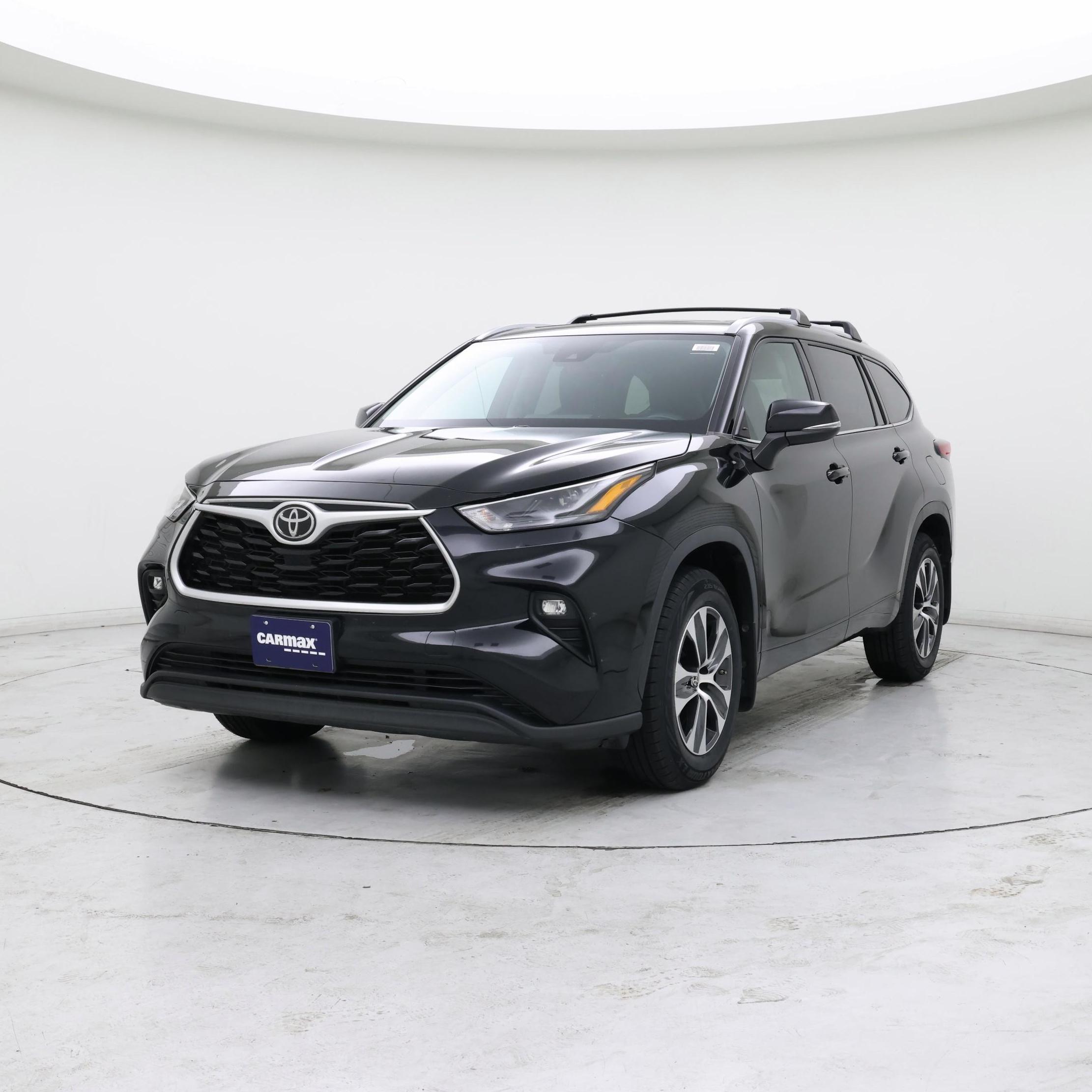 Thumbnail: 2022 Toyota Highlander - 4