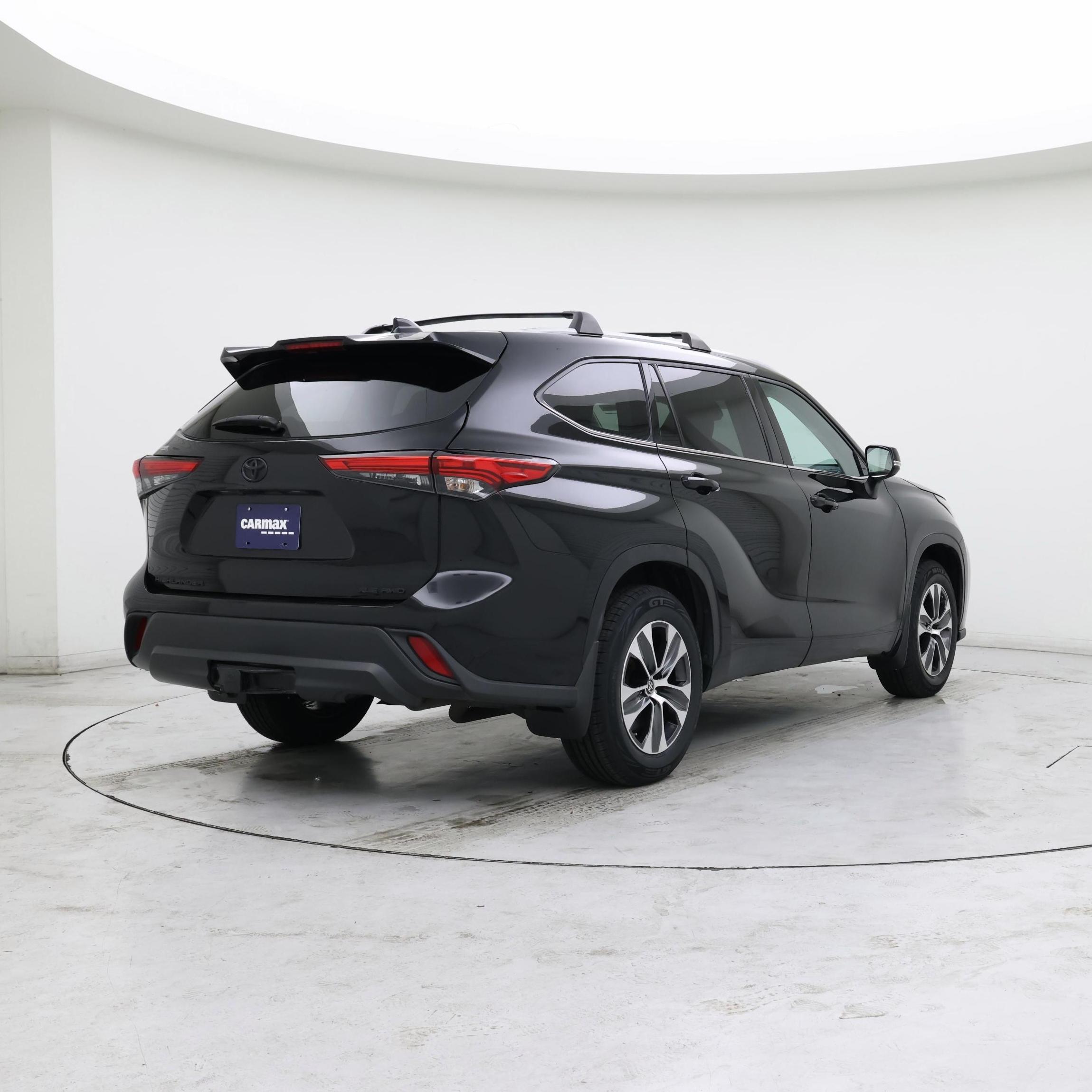 Thumbnail: 2022 Toyota Highlander - 8