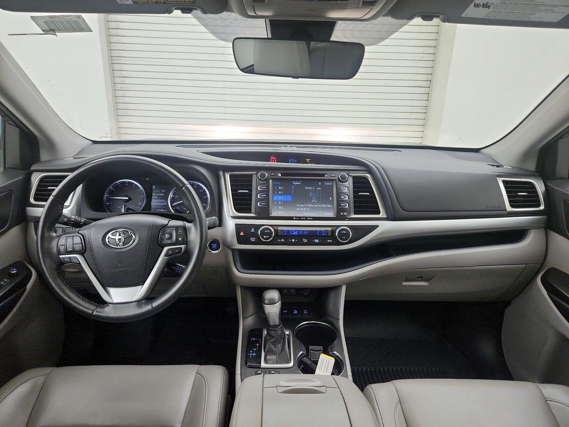Thumbnail: 2018 Toyota Highlander - 9
