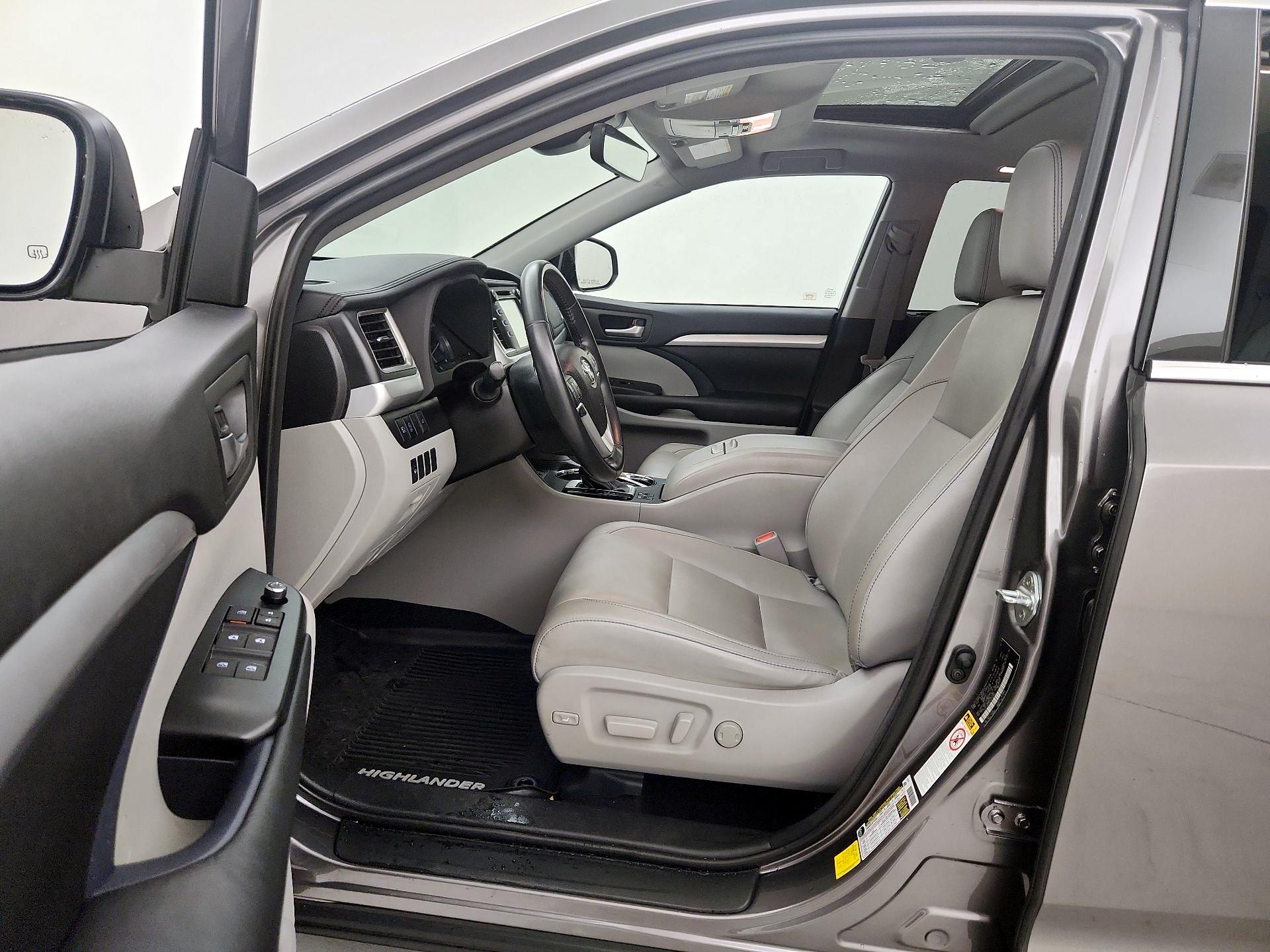 Thumbnail: 2018 Toyota Highlander - 11