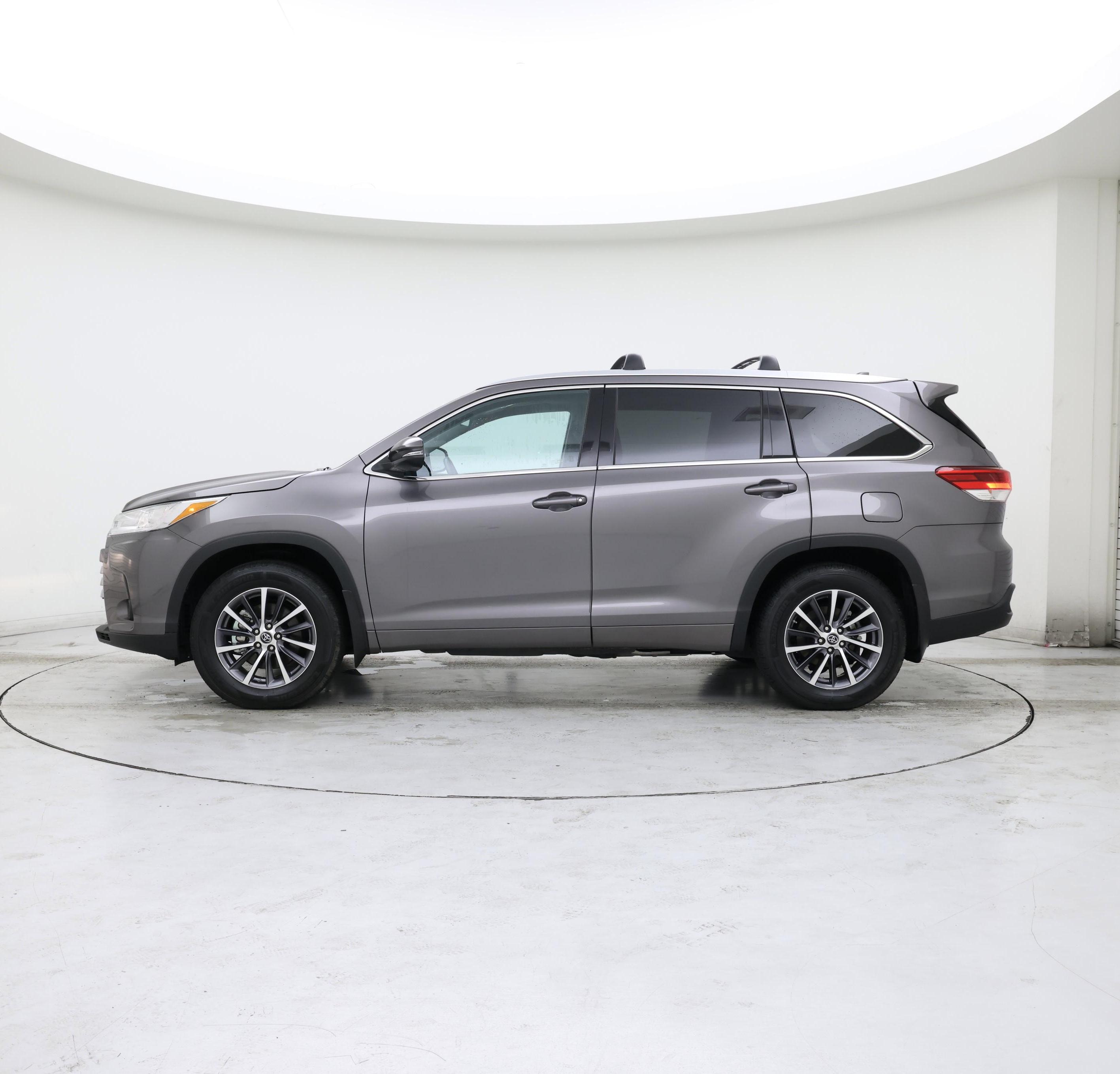 Thumbnail: 2018 Toyota Highlander - 3