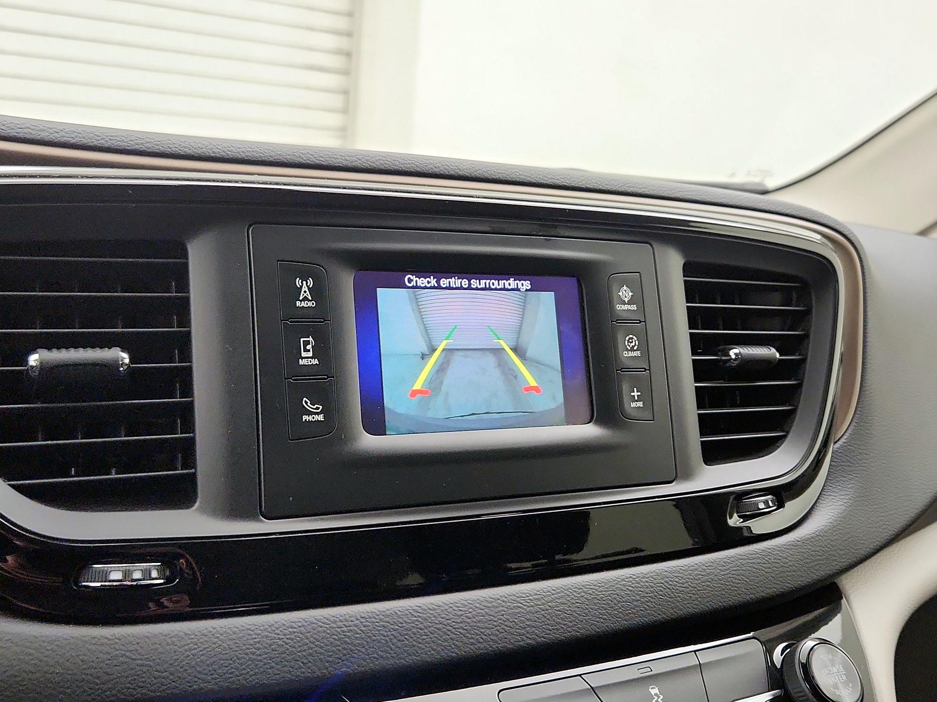 Thumbnail: 2017 Chrysler Pacifica - 14