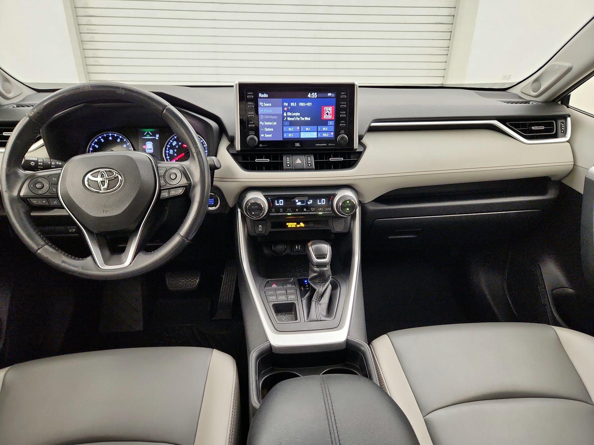 Thumbnail: 2019 Toyota RAV4 - 9