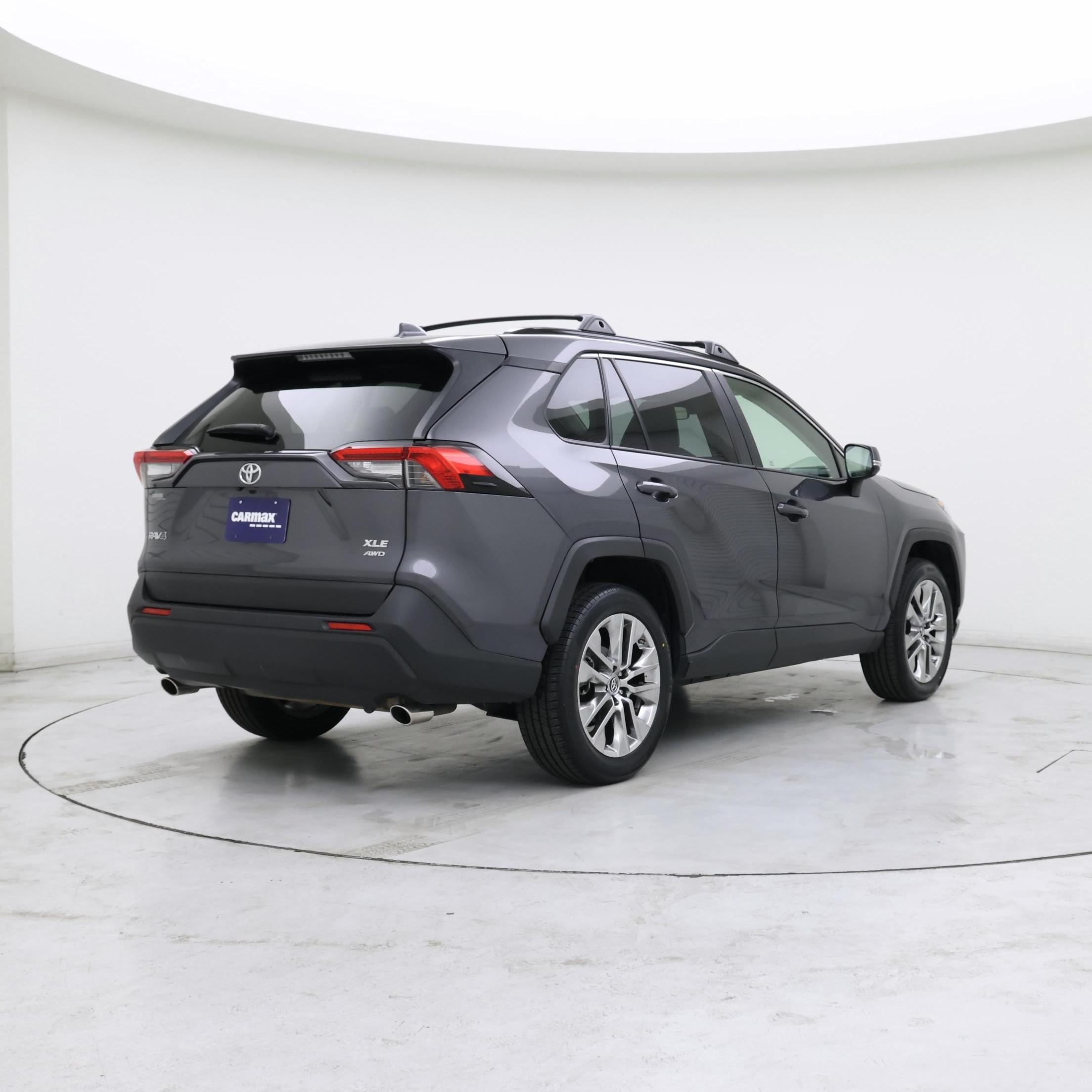 Thumbnail: 2019 Toyota RAV4 - 8