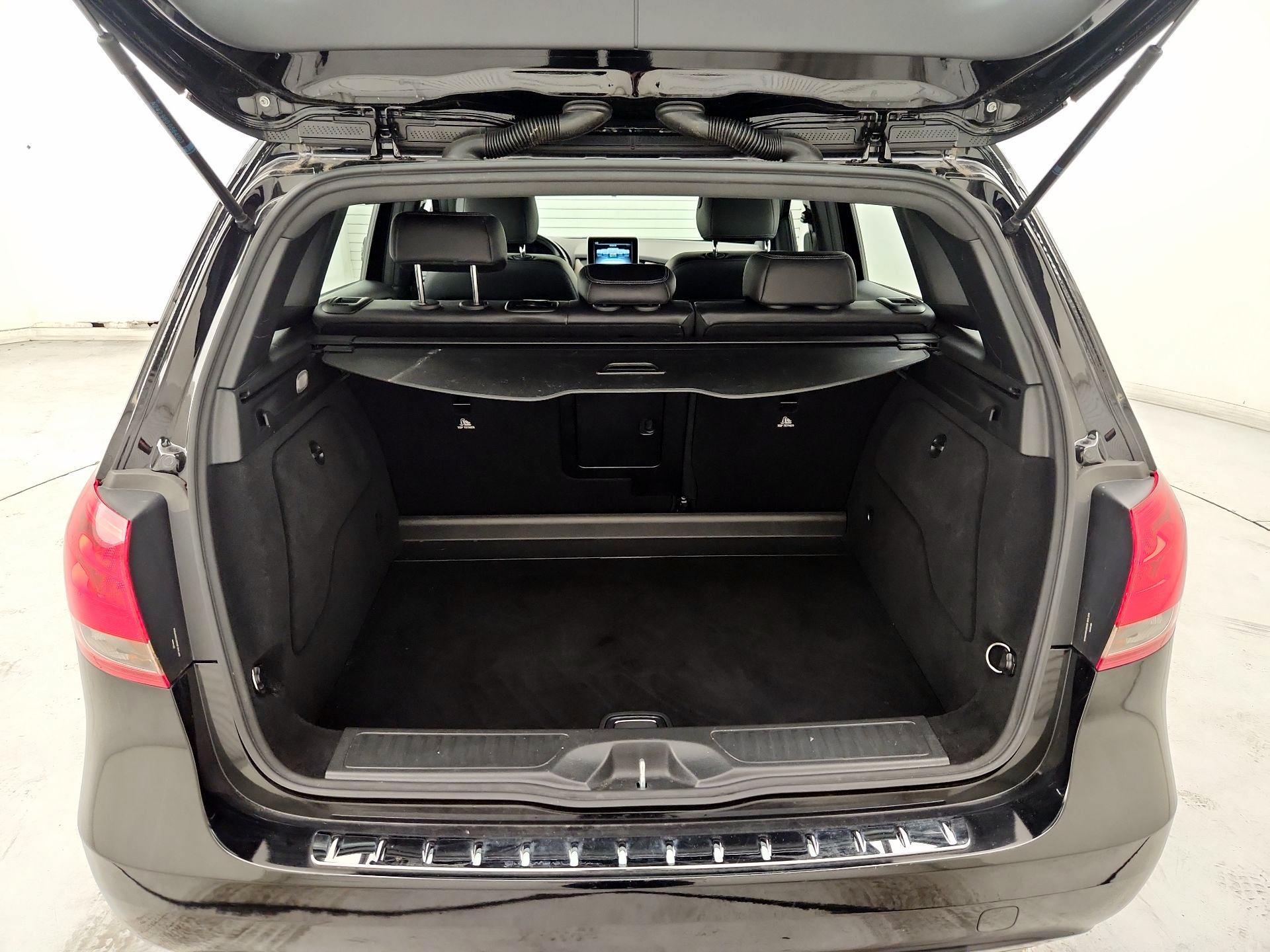 Thumbnail: 2017 Mercedes-Benz B-Class - 19