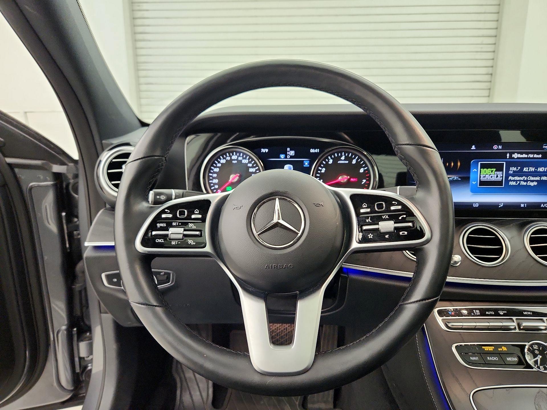 Thumbnail: 2019 Mercedes-Benz E-Class - 10