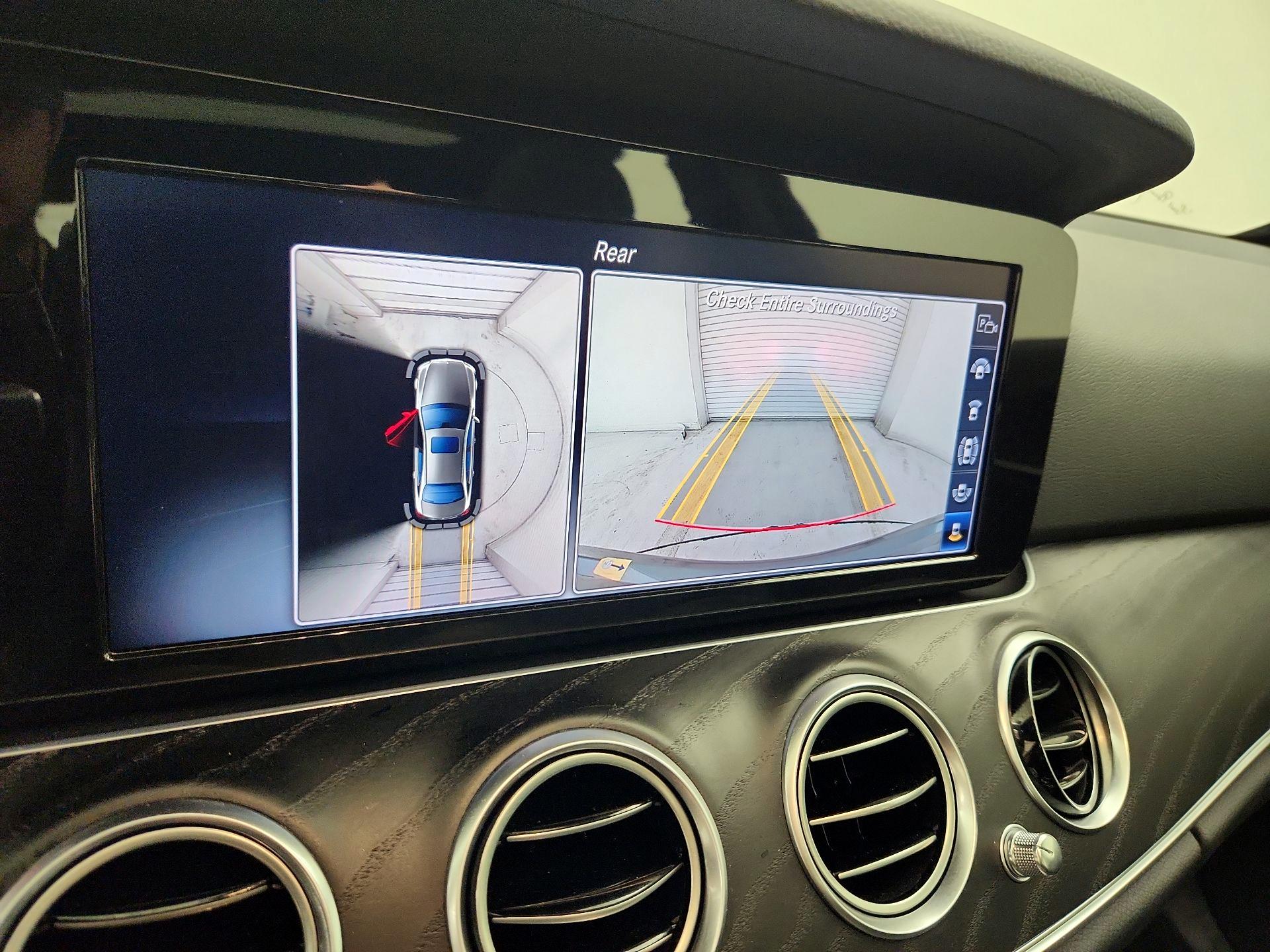 Thumbnail: 2019 Mercedes-Benz E-Class - 15